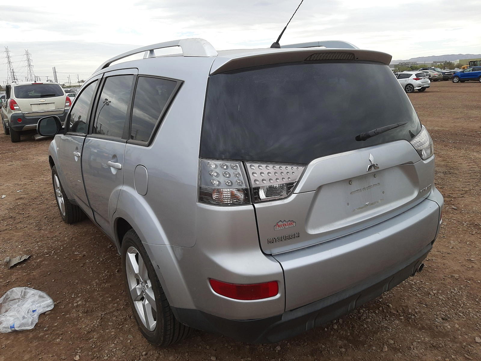 Photo 3 from auction – 2007 MITSUBISHI OUTLANDER with VIN JA4MS41X57U010079