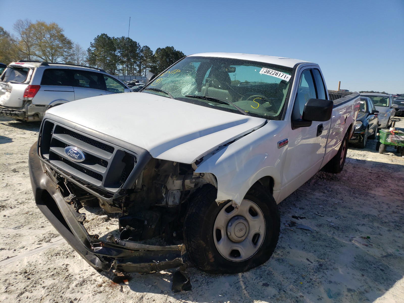 Photo 2 from auction – 2005 FORD F150 with VIN 1FTVF12545NC01638