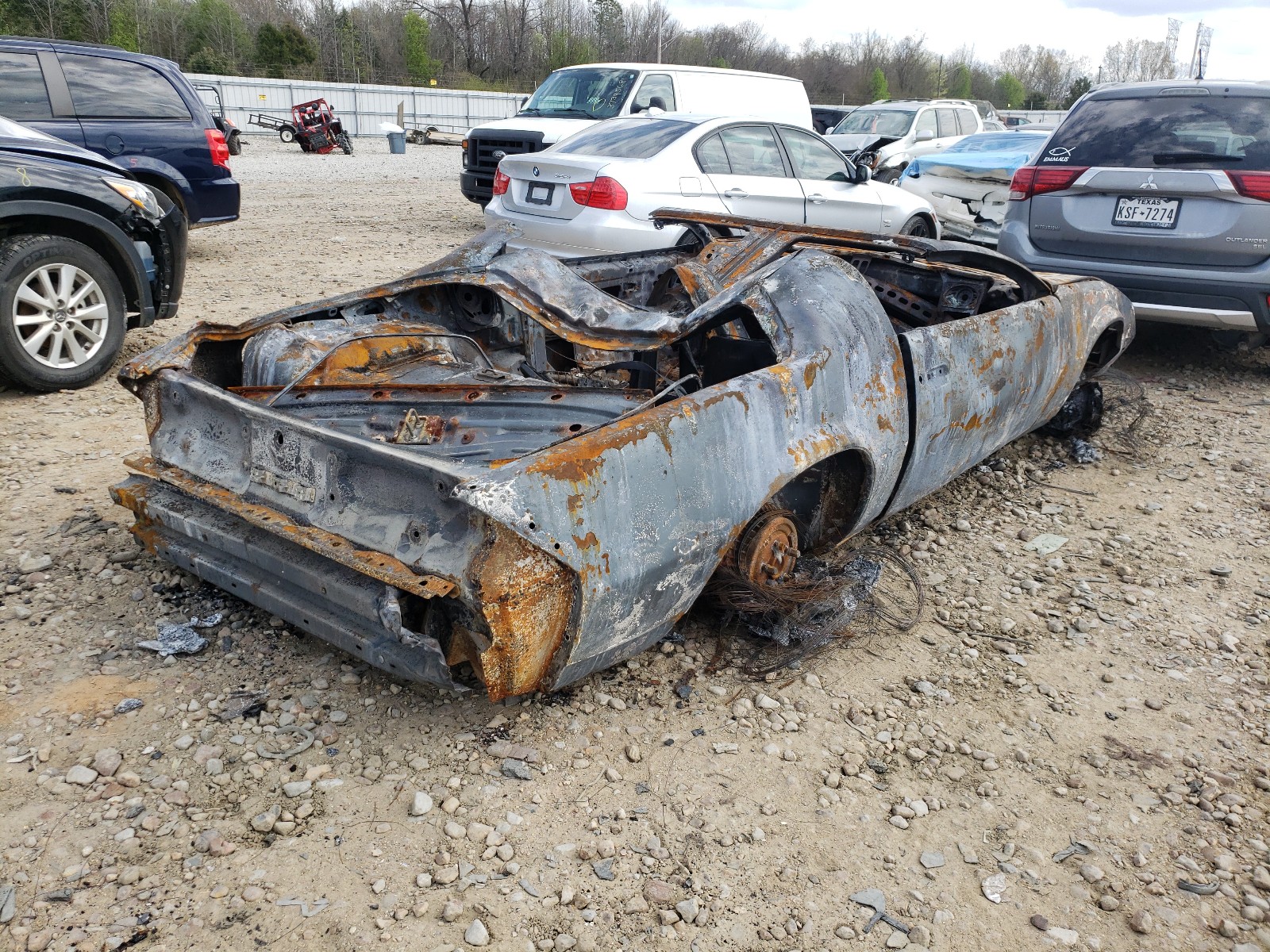 Photo 4 from auction – 1983 CHEVROLET CAMARO with VIN 1G1AP87H0DL138113