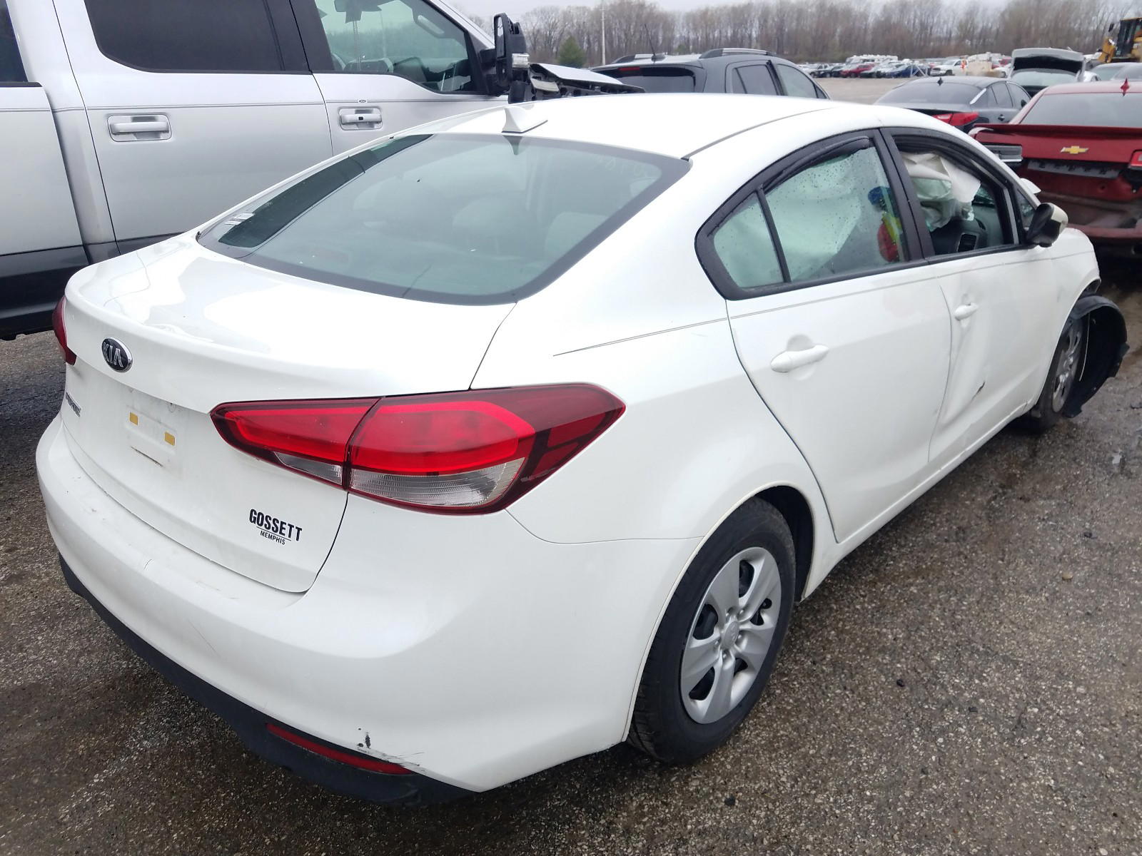 Photo 4 from auction – 2017 KIA FORTE LX with VIN 3KPFK4A74HE106347