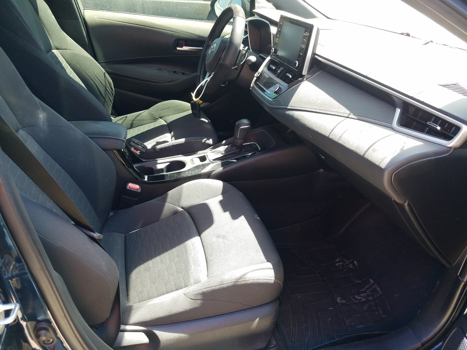 Photo 15 from auction – 2019 TOYOTA COROLLA SE with VIN JTNK4RBE2K3046209