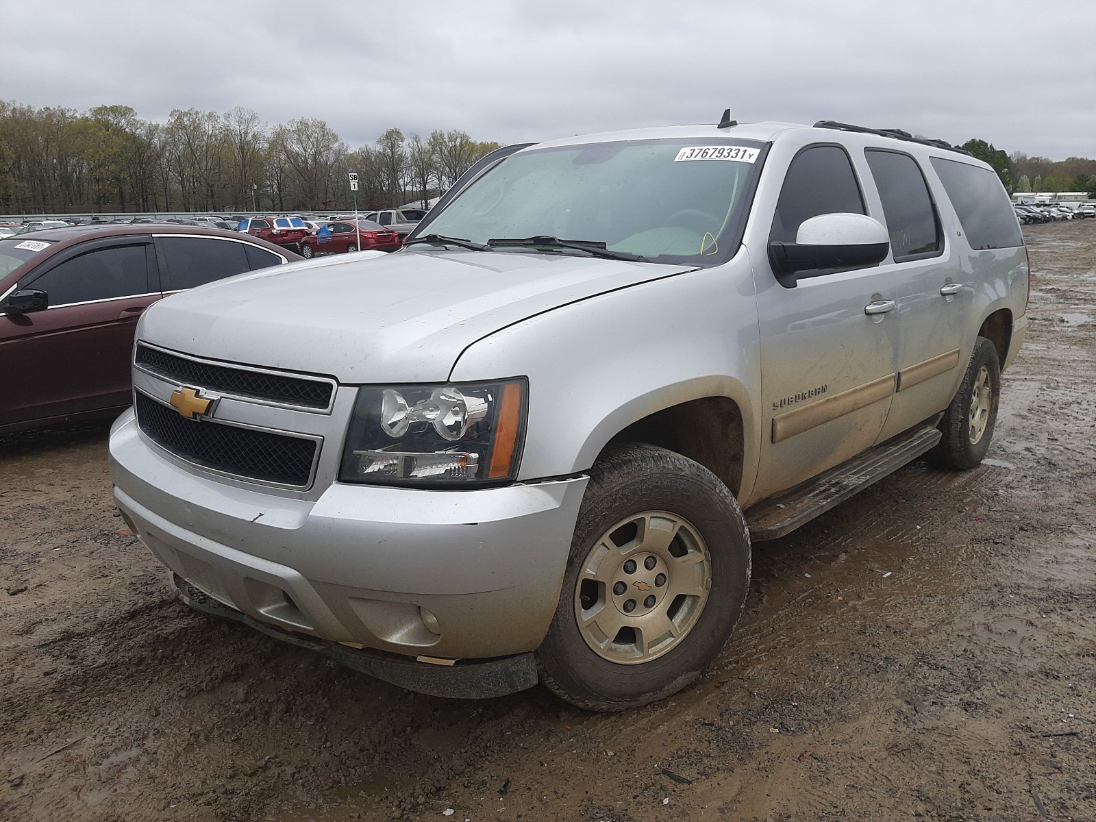Photo 2 from auction – 2014 CHEVROLET SUBURBAN C with VIN 1GNSCJE02ER198525
