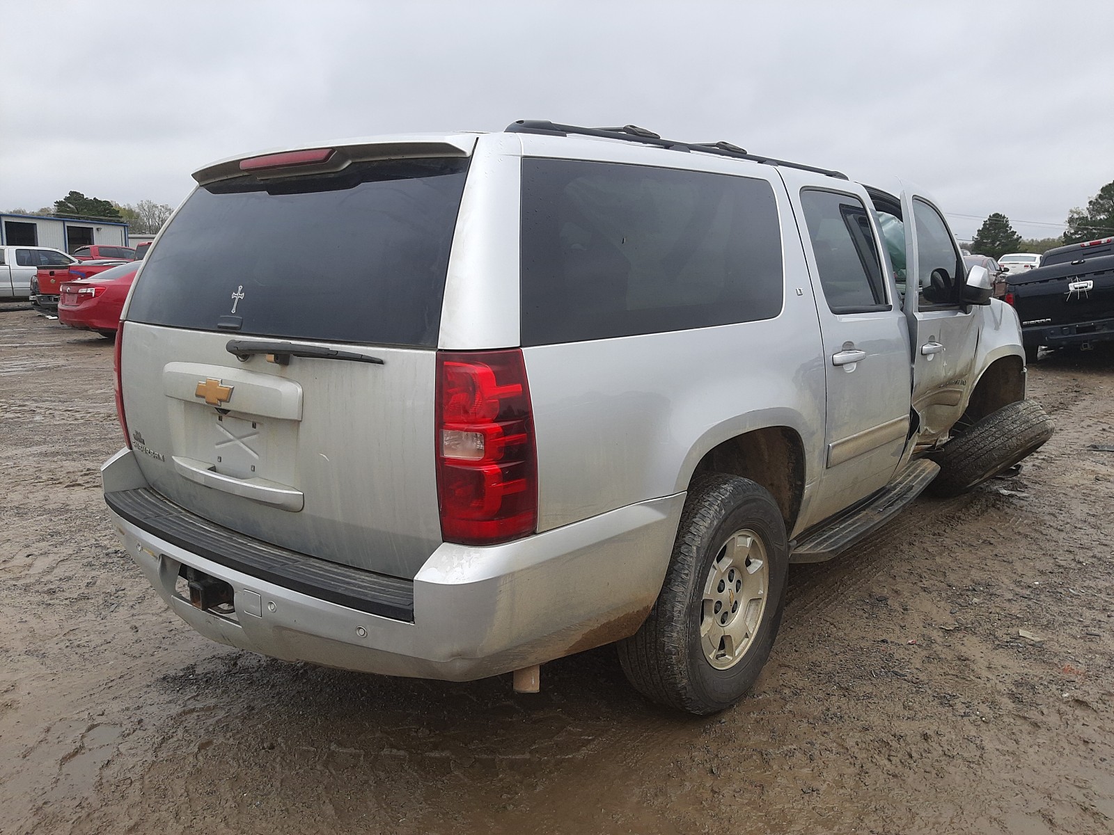 Photo 4 from auction – 2014 CHEVROLET SUBURBAN C with VIN 1GNSCJE02ER198525