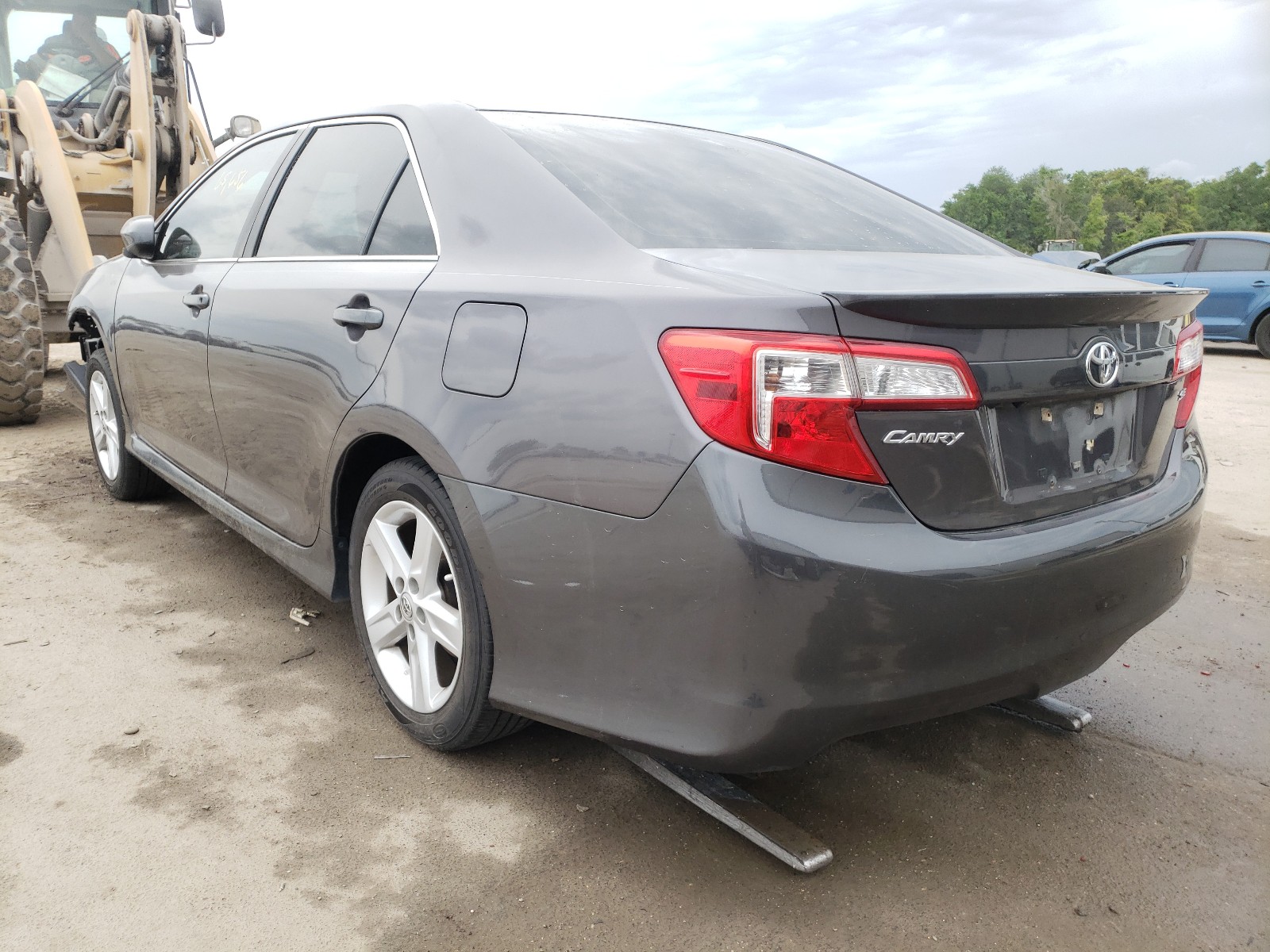 Photo 3 from auction – 2014 TOYOTA CAMRY L with VIN 4T1BF1FK9EU383499