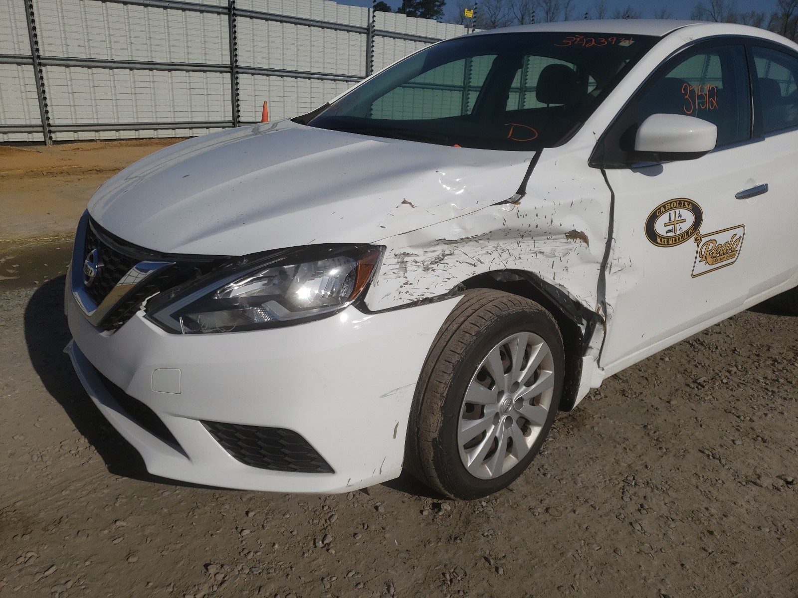 Photo 9 from auction – 2017 NISSAN SENTRA S with VIN 3N1AB7AP3HY205089