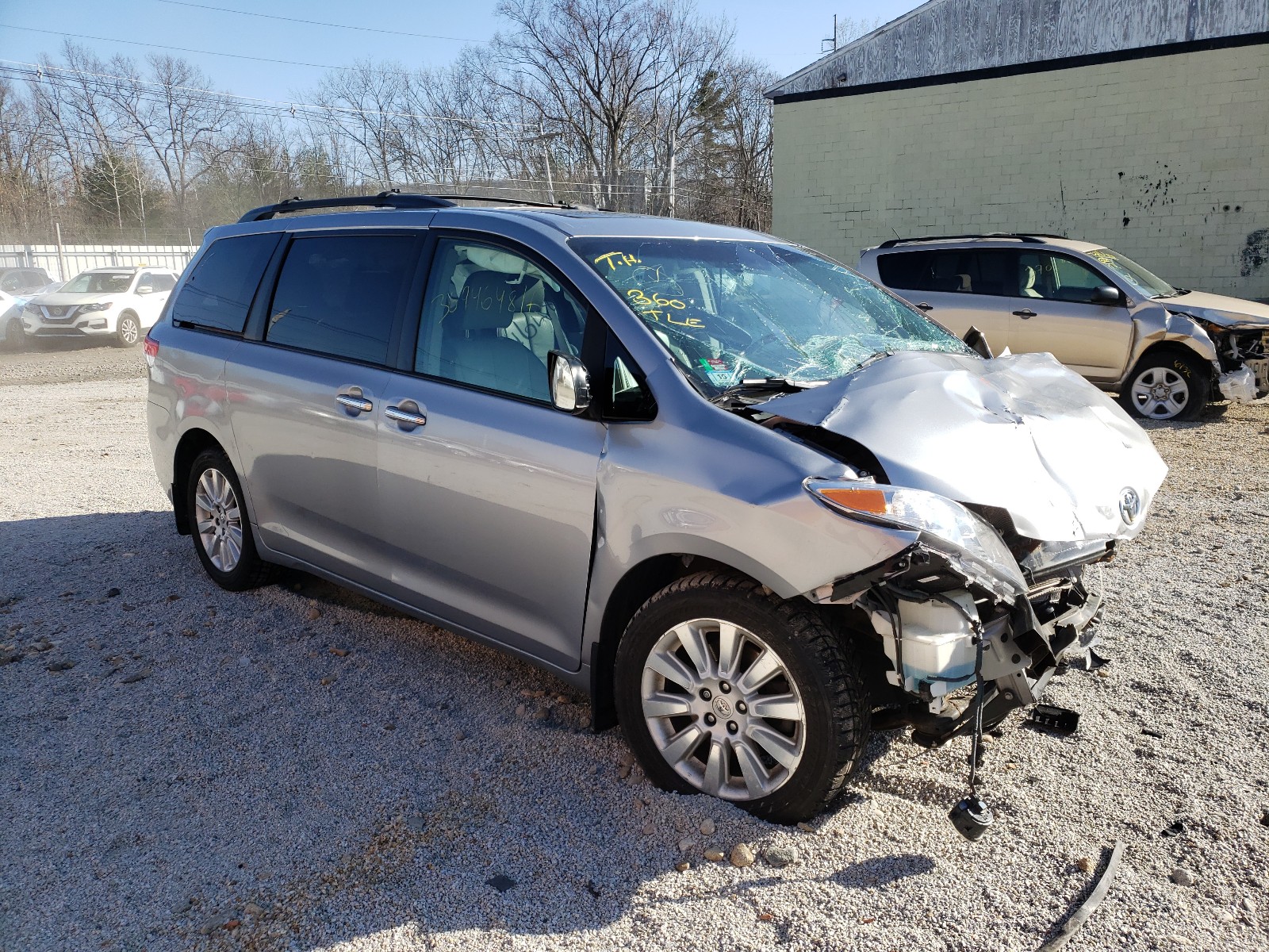 TOYOTA SIENNA XLE 2013 with VIN 5TDDK3DC1DS055626 - Photo from auction