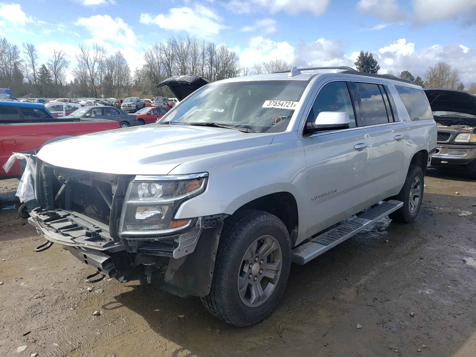 Photo 2 from auction – 2016 CHEVROLET SUBURBAN K with VIN 1GNSKHKC1GR259053