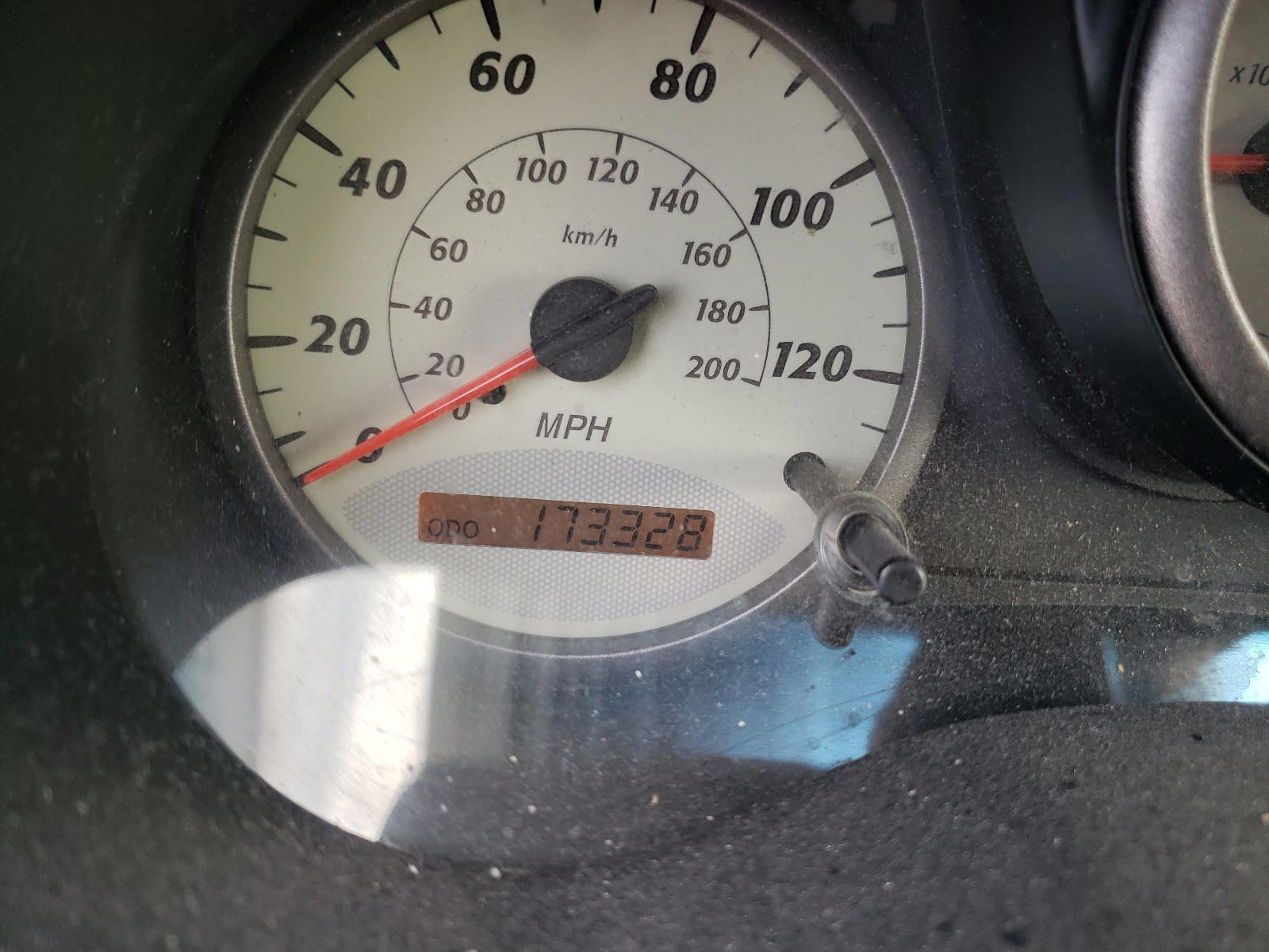 Photo 8 from auction – 2003 TOYOTA RAV4 with VIN JTEHH20V036090685