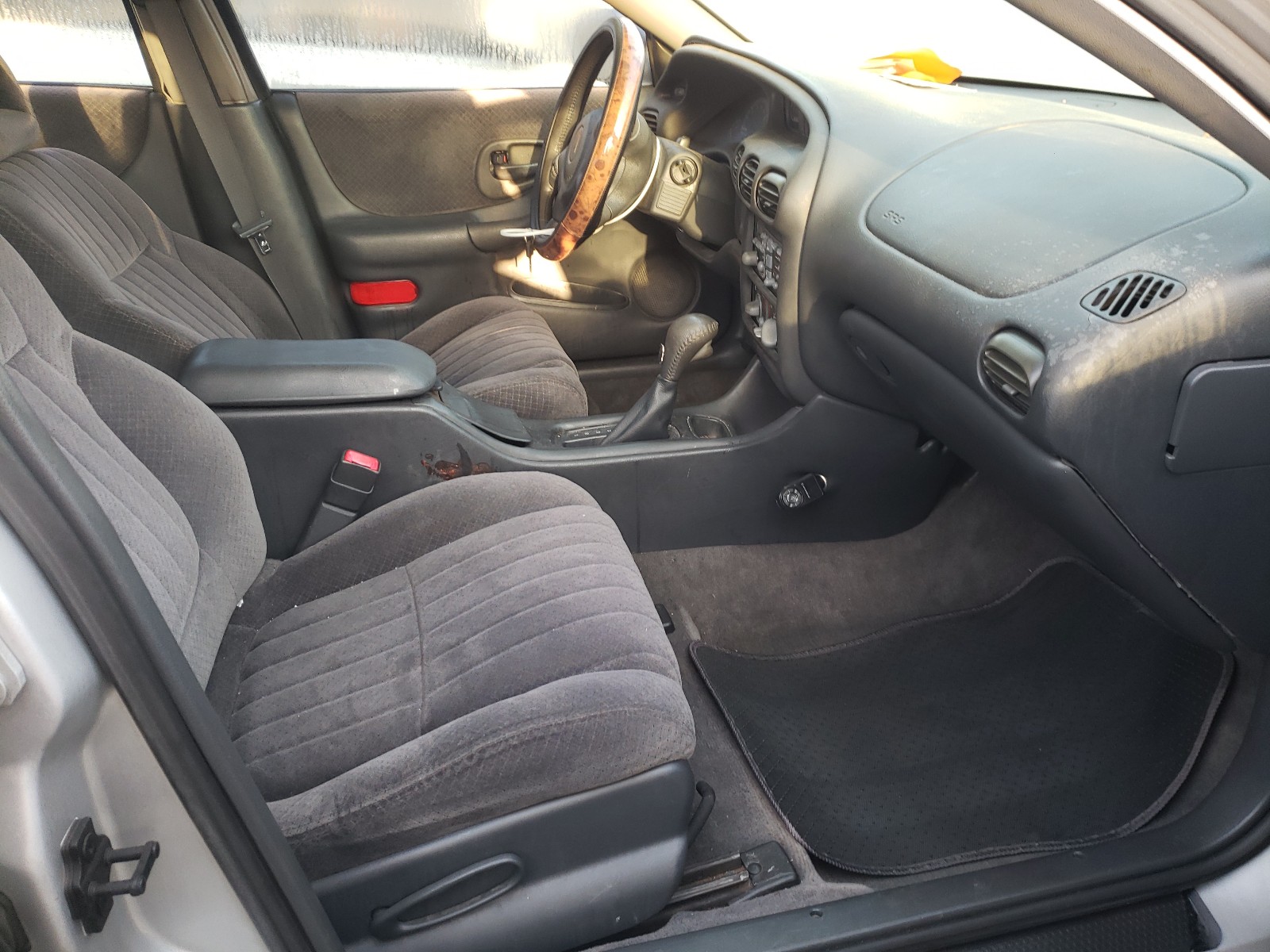 Photo 5 from auction – 2003 PONTIAC GRAND PRIX with VIN 1G2WP52K33F180811