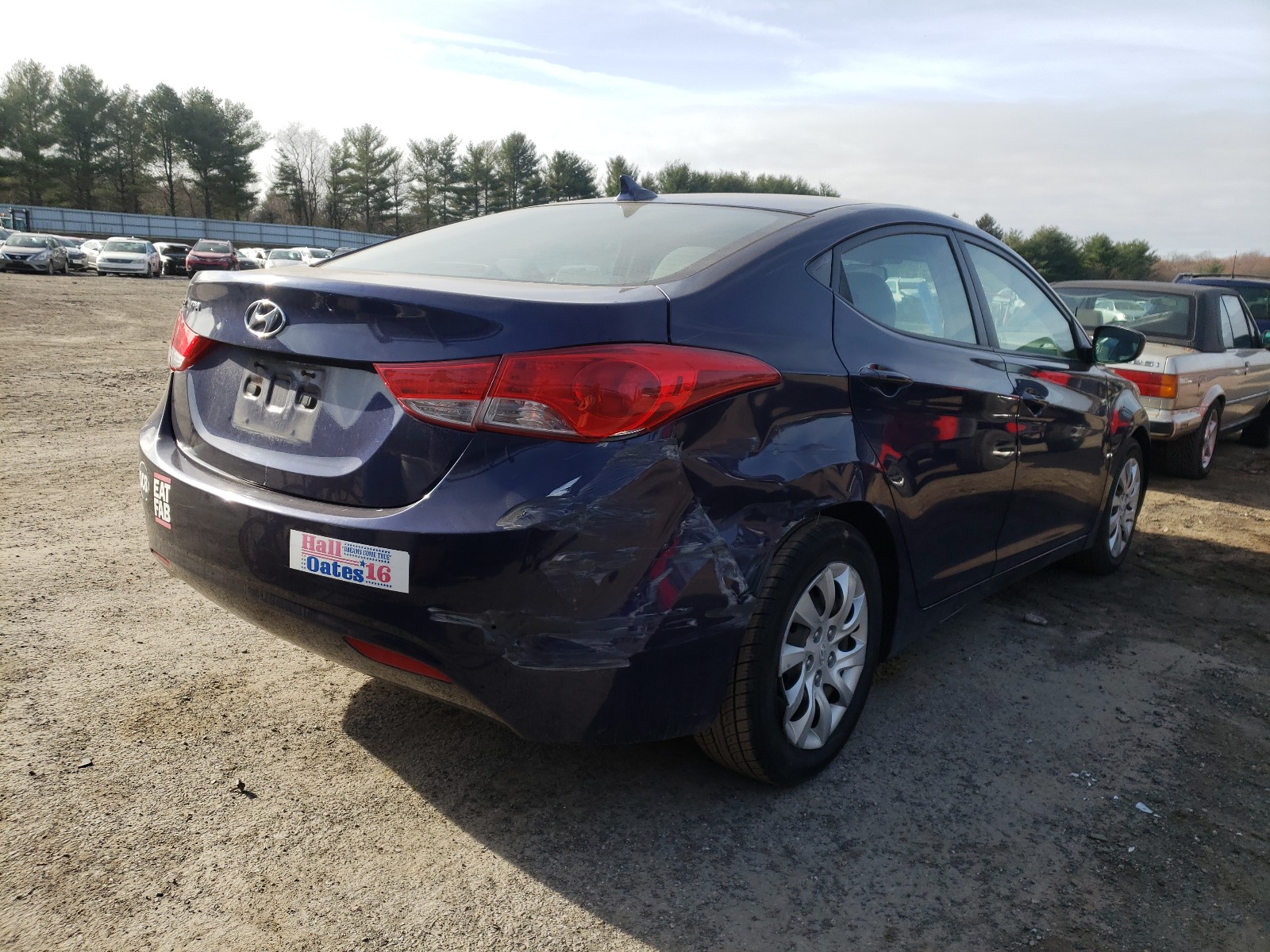 Photo 4 from auction – 2011 HYUNDAI ELANTRA GL with VIN 5NPDH4AE7BH058771
