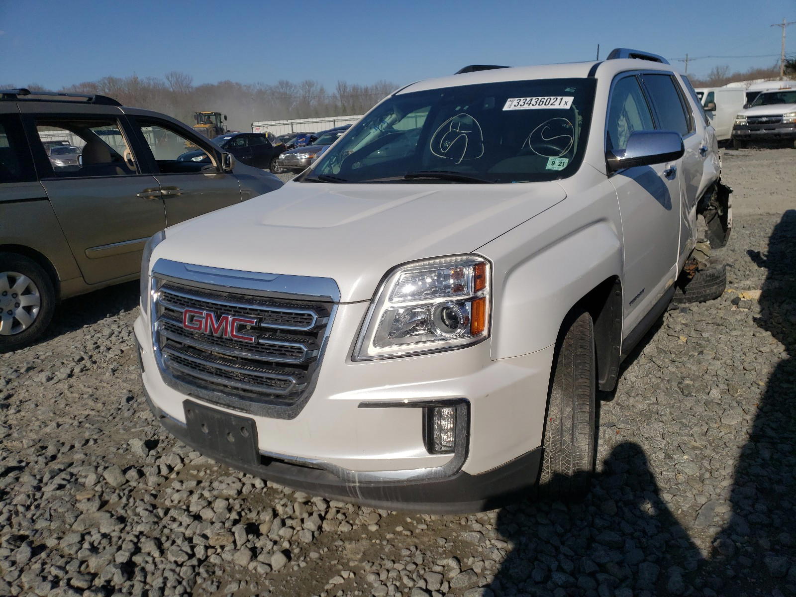 Photo 2 from auction – 2017 GMC TERRAIN SL with VIN 2GKFLUE34H6129782