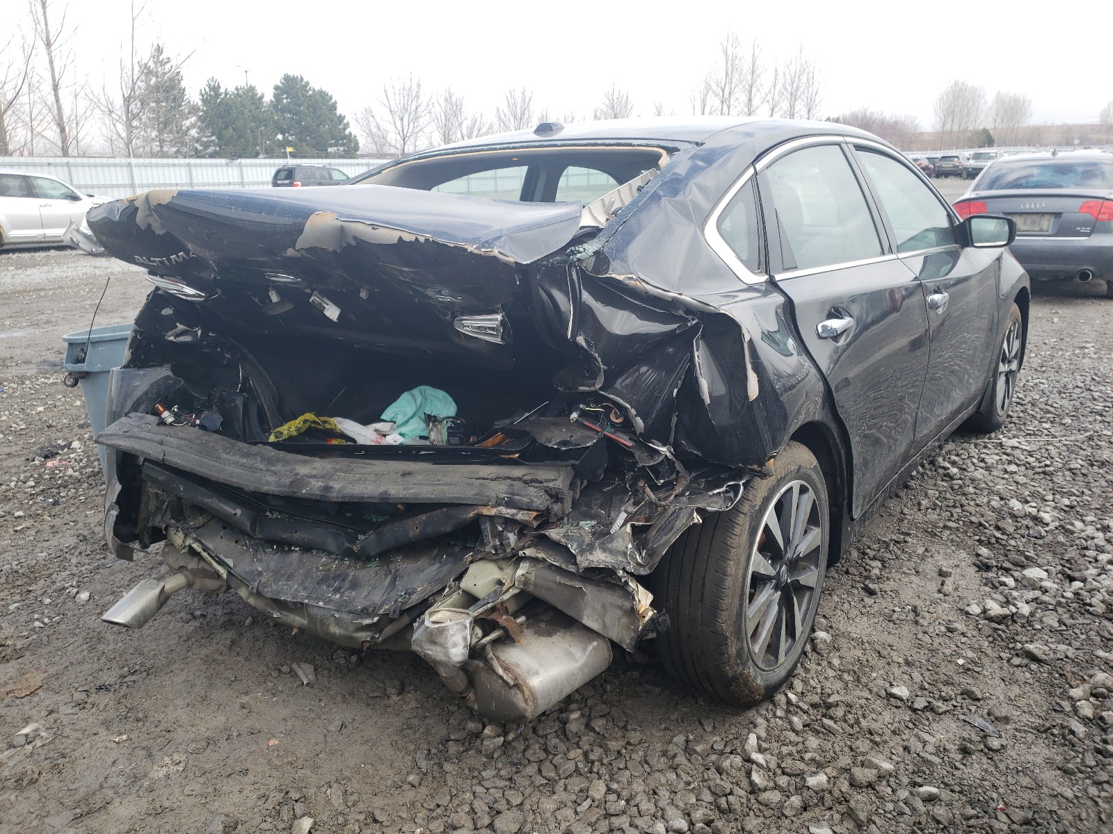 Photo 4 from auction – 2017 NISSAN ALTIMA 2.5 with VIN 1N4AL3AP1HN311739
