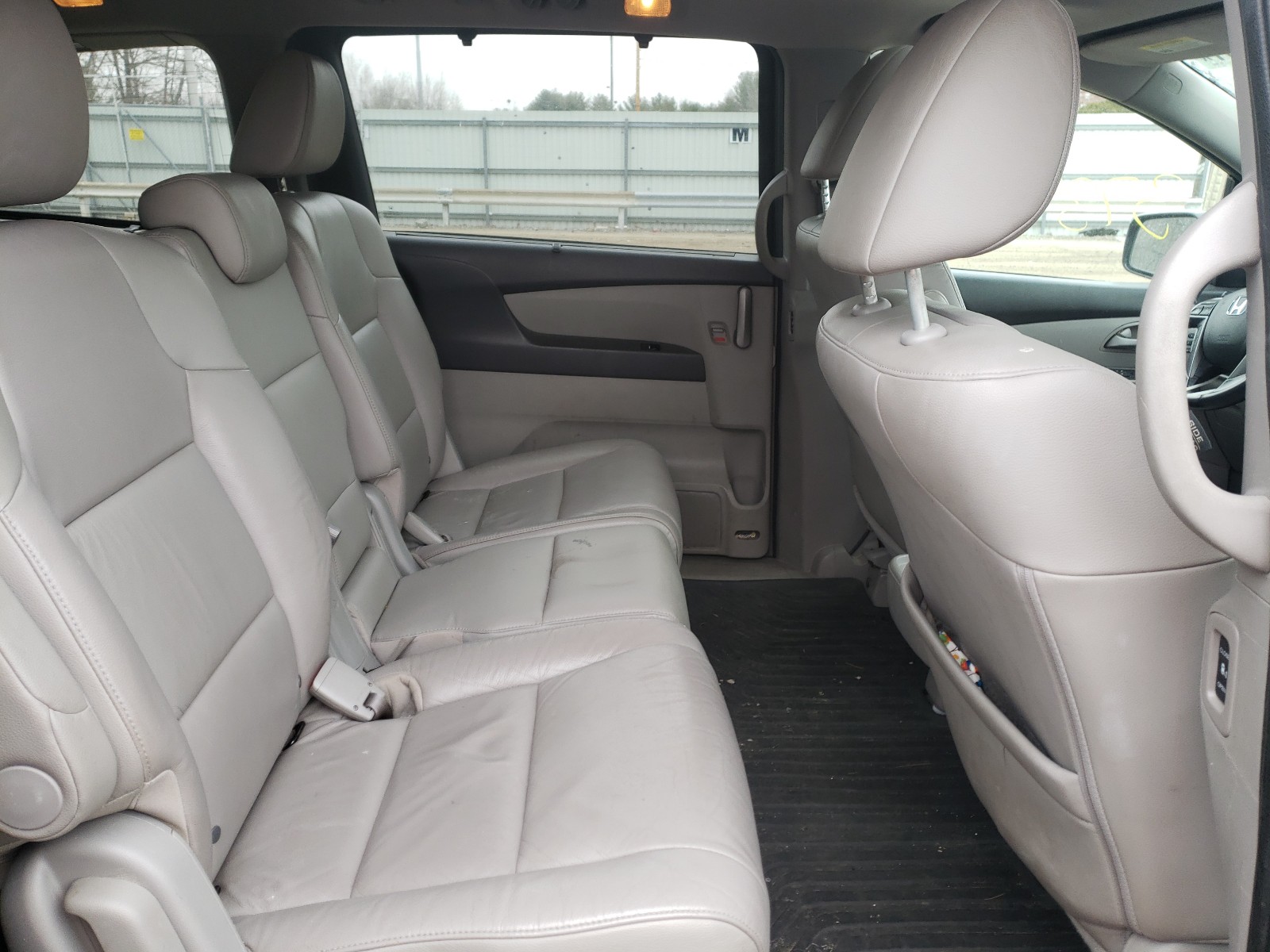 Photo 6 from auction – 2013 HONDA ODYSSEY TO with VIN 5FNRL5H97DB066048