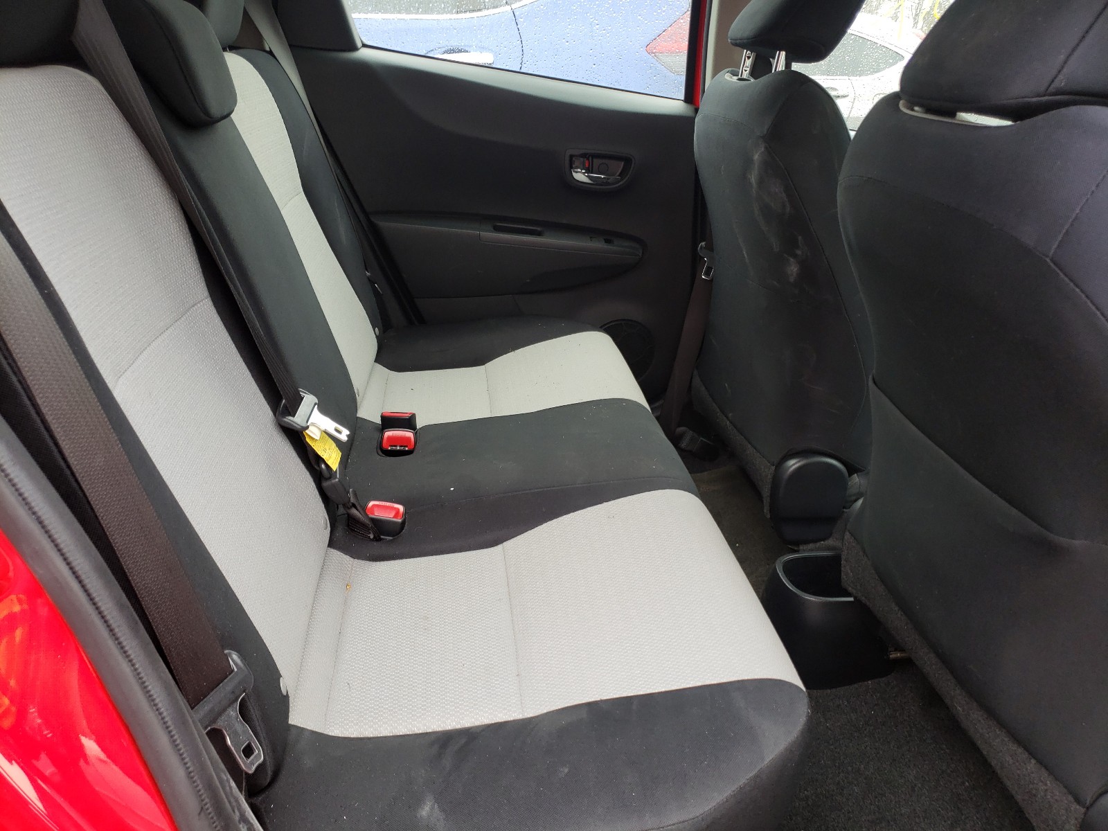 Photo 6 from auction – 2012 TOYOTA YARIS with VIN JTDKTUD3XCD507299
