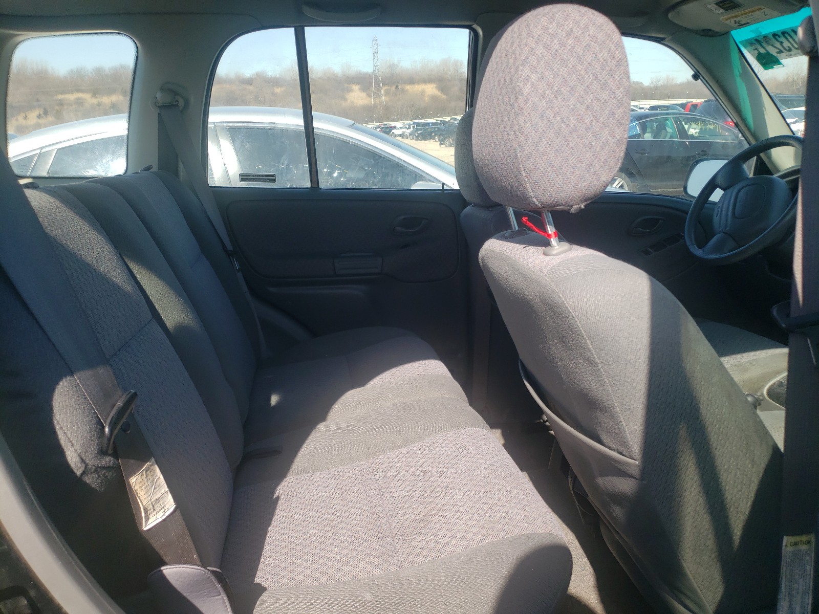 Photo 6 from auction – 2001 CHEVROLET TRACKER ZR with VIN 2CNBJ734X16959567