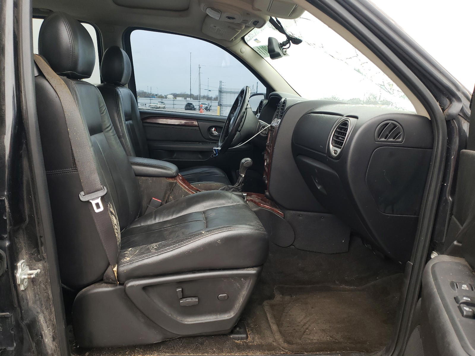 Photo 5 from auction – 2008 GMC ENVOY with VIN 1GKDT13S282112850