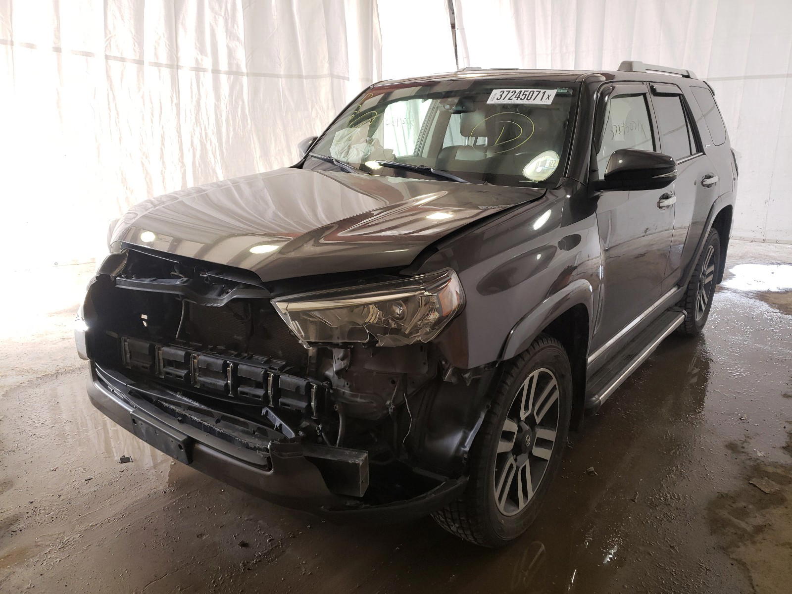 Photo 2 from auction – 2014 TOYOTA 4RUNNER SR with VIN JTEBU5JR0E5201314