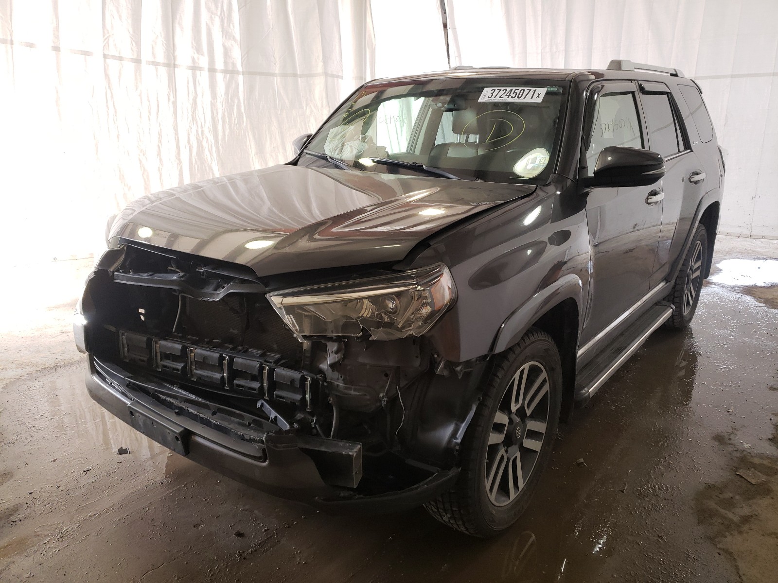 Zdjęcie 2 z aukcji – 2014 TOYOTA 4RUNNER SR z VIN JTEBU5JR0E5201314