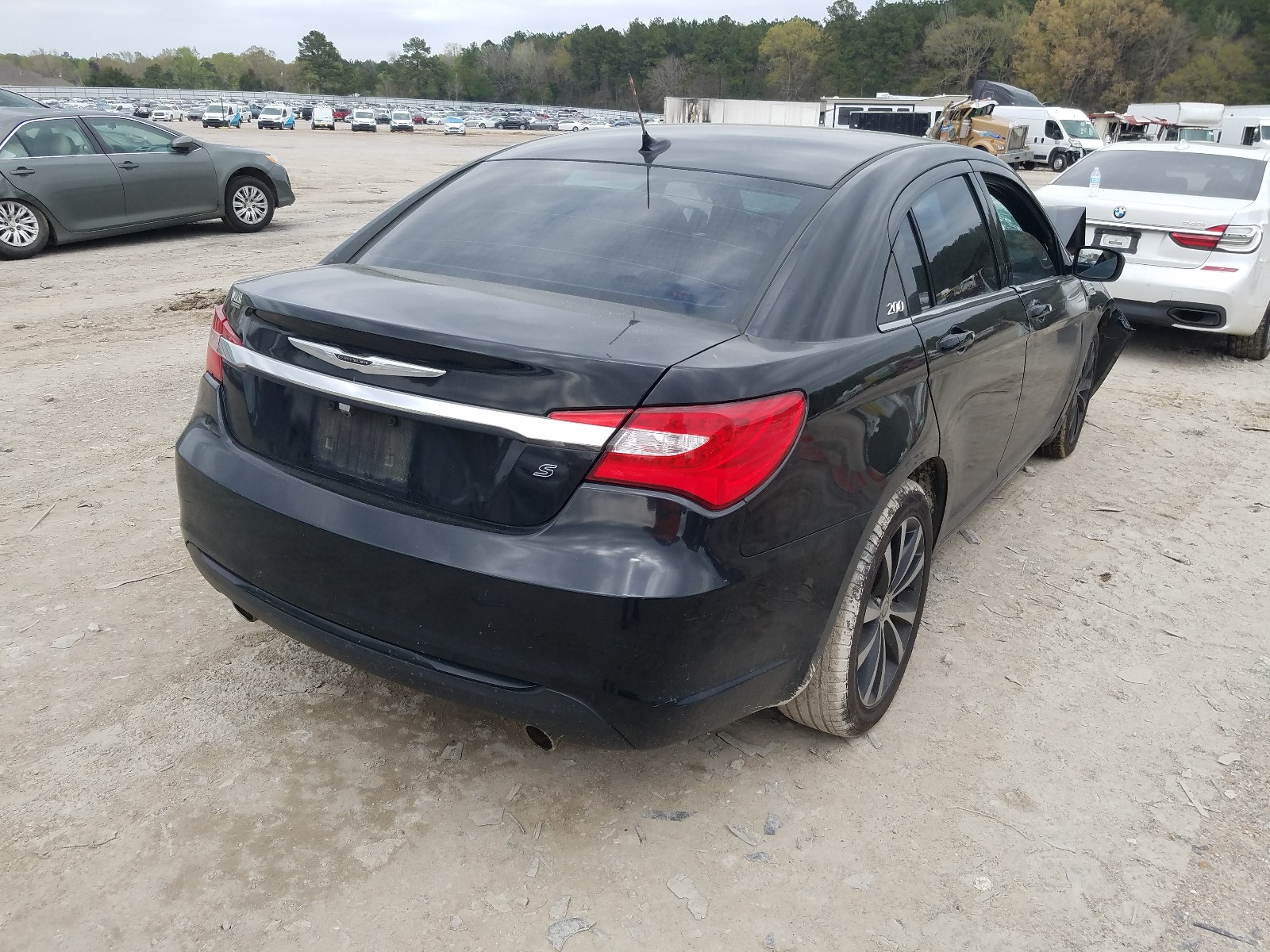 Photo 4 from auction – 2013 CHRYSLER 200 TOURIN with VIN 1C3CCBBG6DN745164