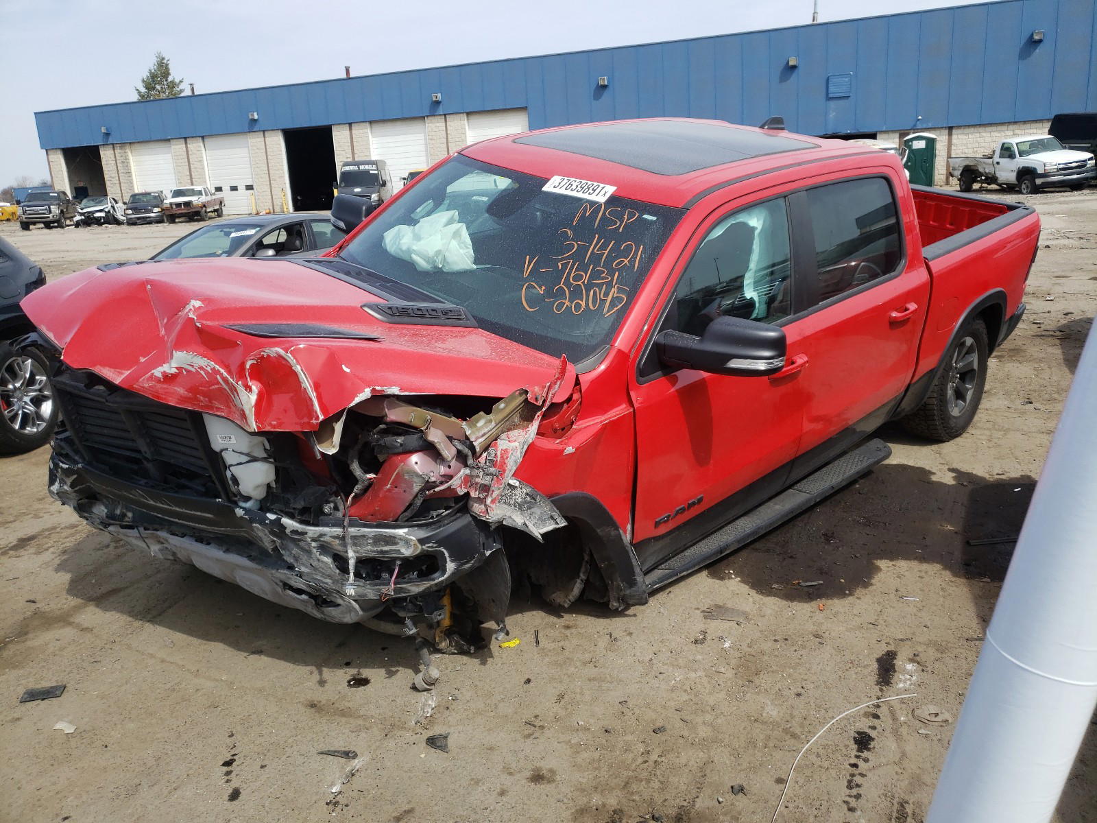 Photo 2 from auction – 2019 DODGE RAM 1500 with VIN 1C6SRFLT0KN676131