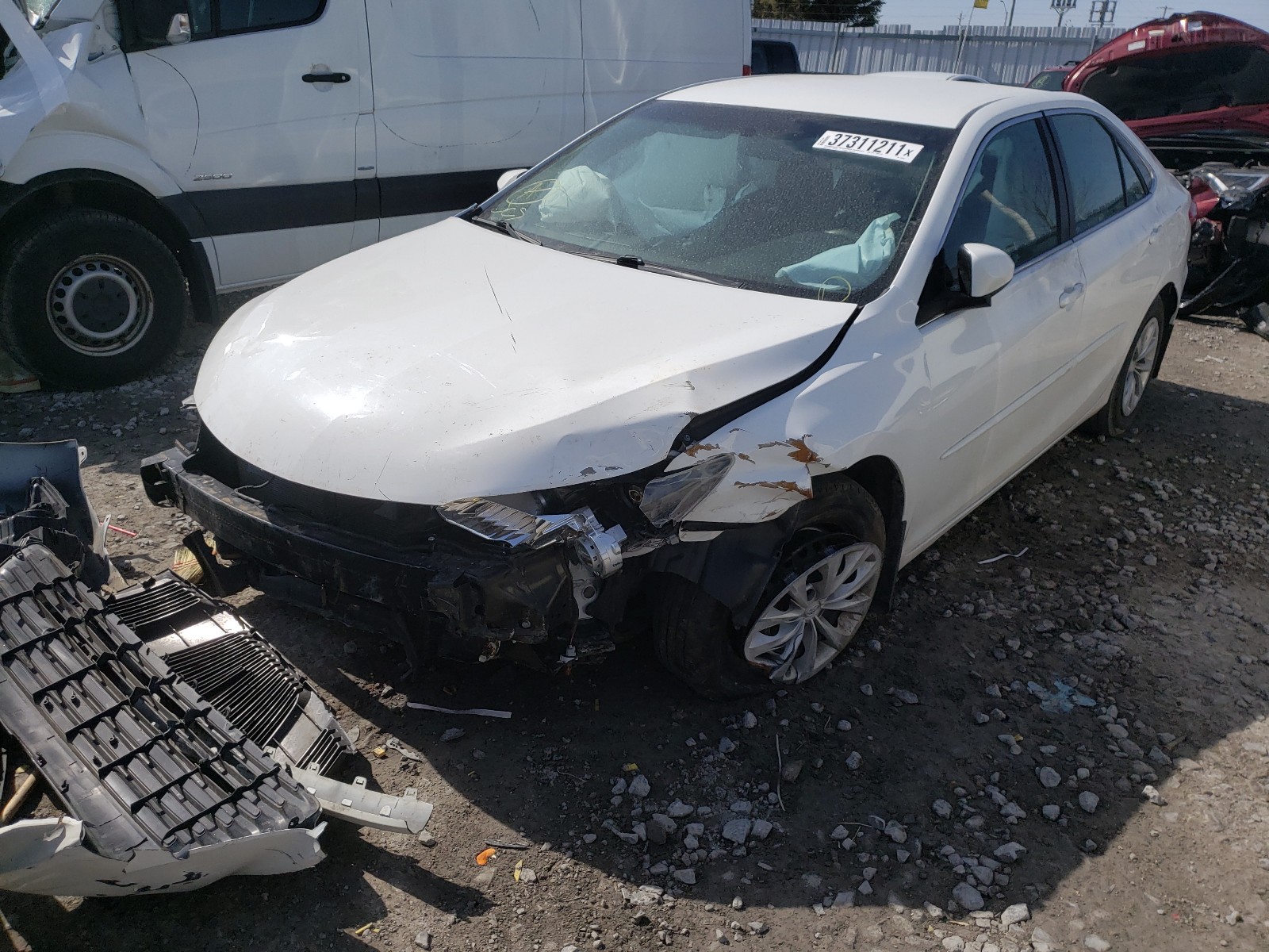 Photo 2 from auction – 2017 TOYOTA CAMRY LE with VIN 4T1BF1FK3HU644081
