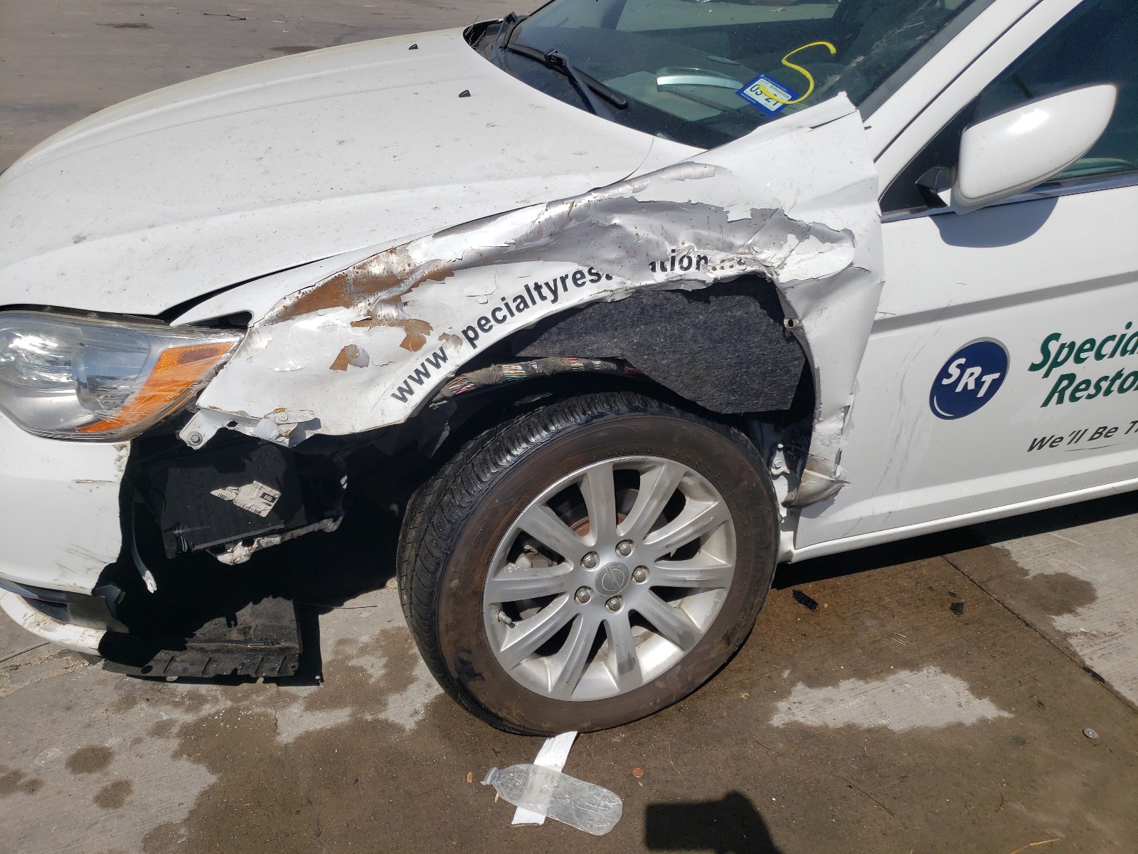 Photo 9 from auction – 2014 CHRYSLER 200 TOURIN with VIN 1C3CCBBB8EN107875