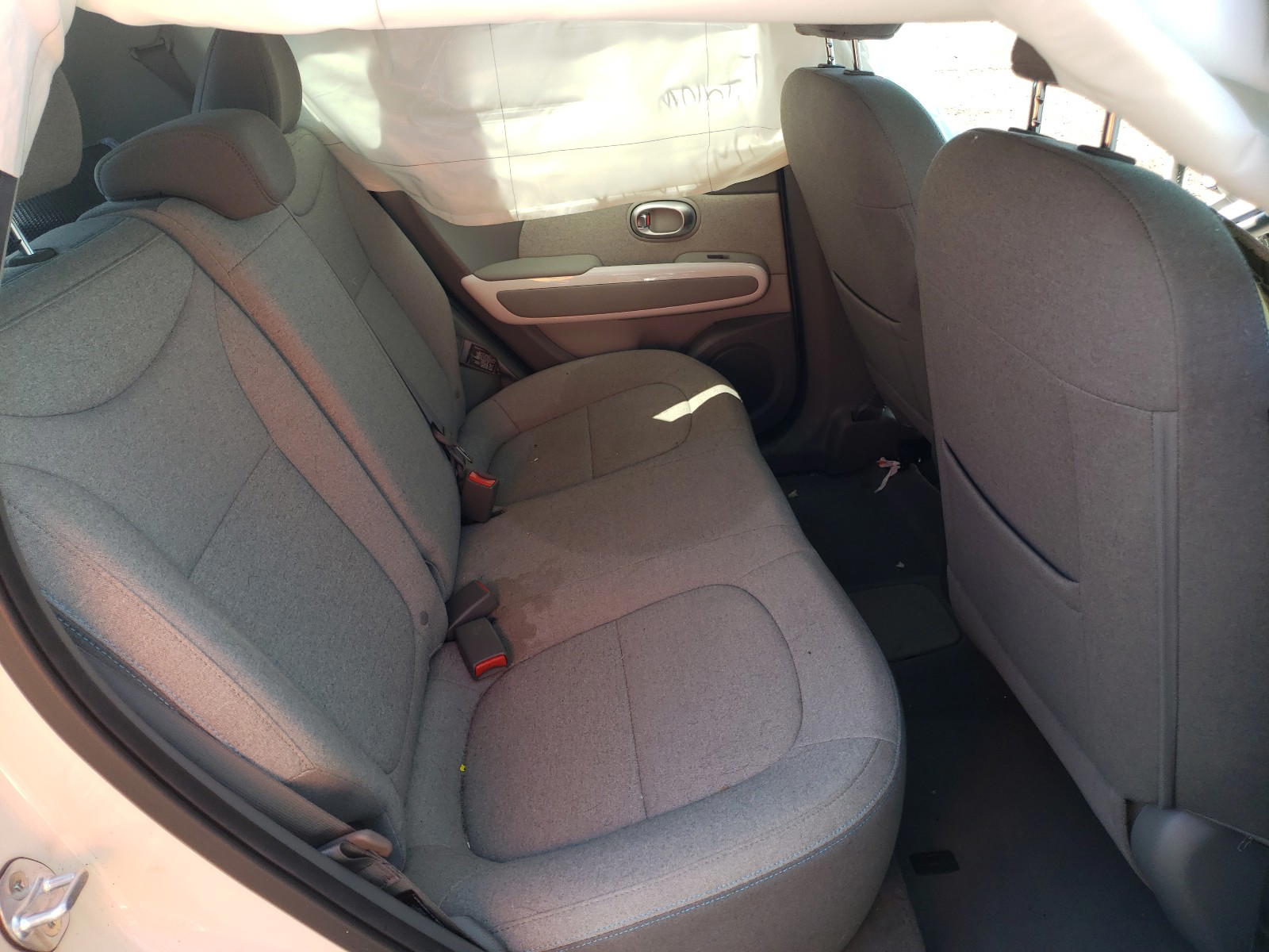Photo 6 from auction – 2018 KIA SOUL EV with VIN KNDJP3AEXJ7028439