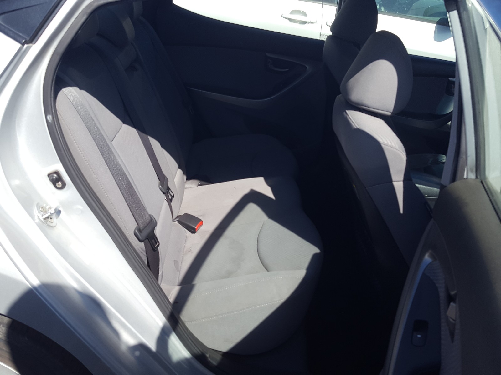 Photo 6 from auction – 2012 HYUNDAI ELANTRA GL with VIN KMHDH4AE7CU332733