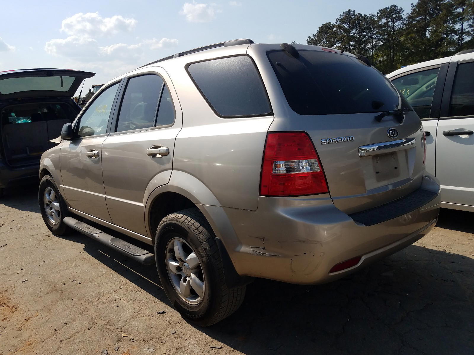 Photo 3 from auction – 2008 KIA SORENTO EX with VIN KNDJD735185860433