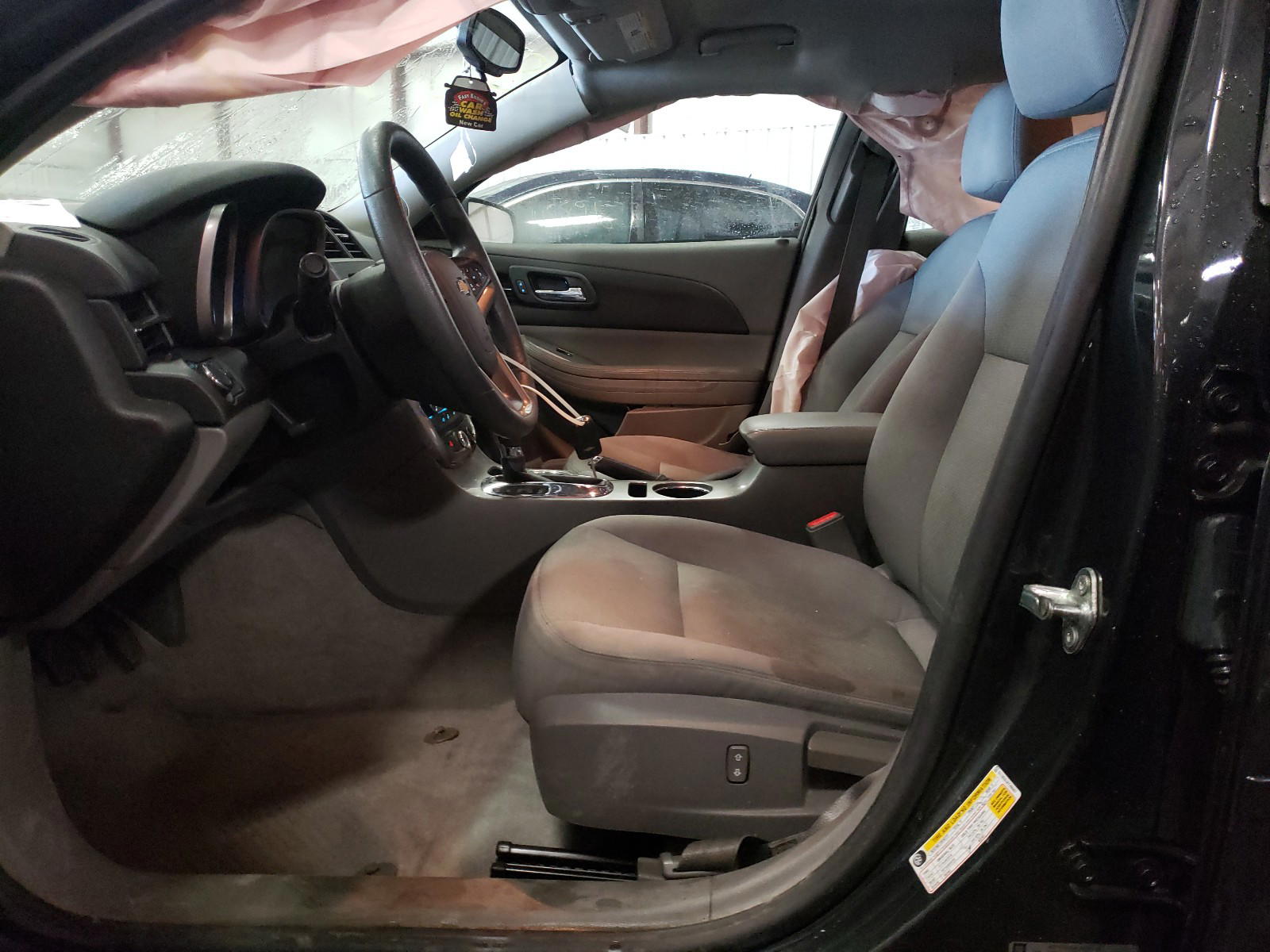 Photo 5 from auction – 2015 CHEVROLET MALIBU LS with VIN 1G11B5SL5FF208487