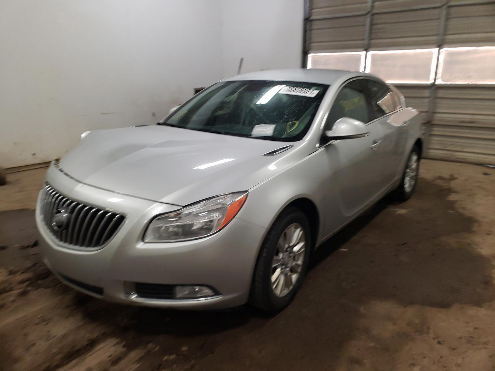 Photo 2 from auction – 2013 BUICK REGAL with VIN 2G4GR5ER3D9164438