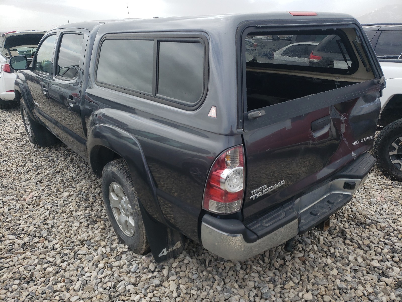 Photo 3 from auction – 2011 TOYOTA TACOMA DOU with VIN 3TMLU4EN1BM078221