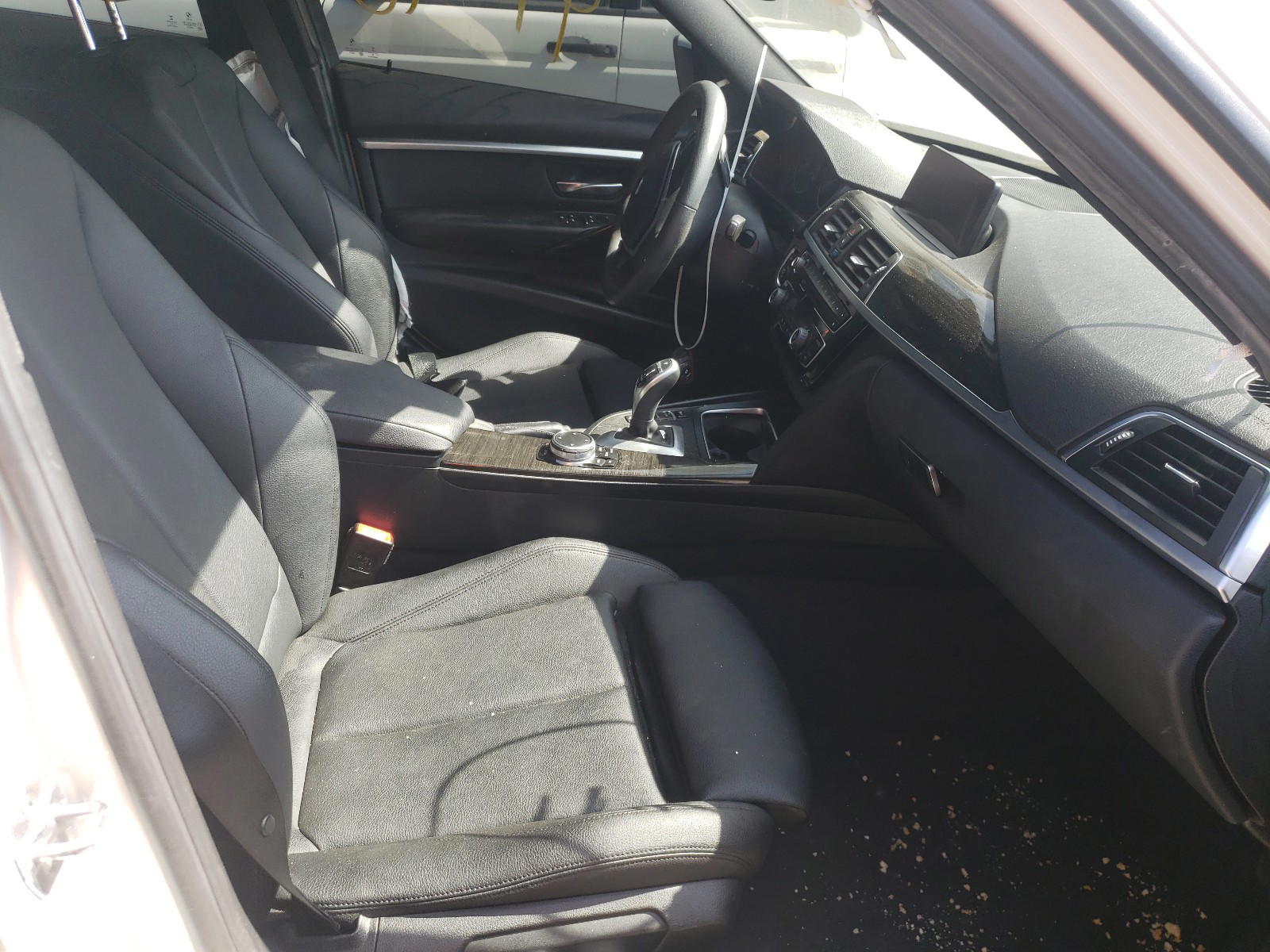 Photo 5 from auction – 2016 BMW 328 I SULE with VIN WBA8E9G57GNU28989