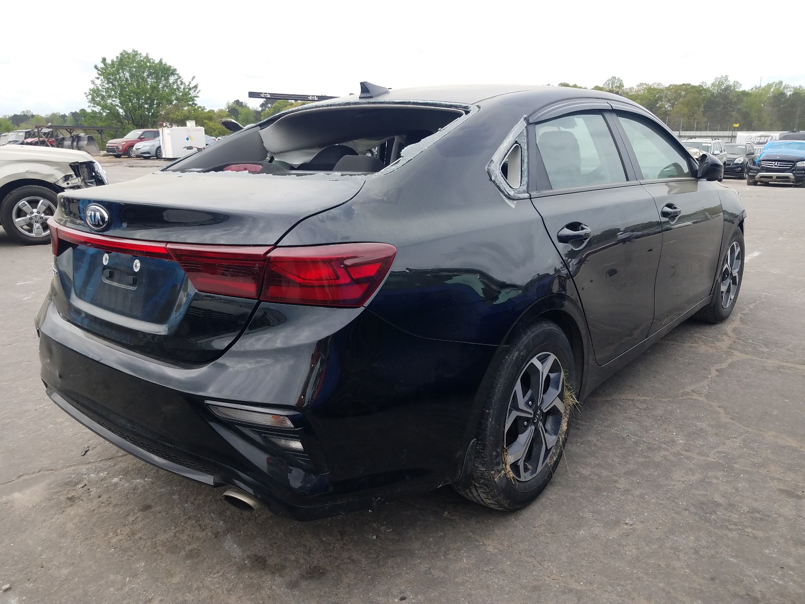 Photo 4 from auction – 2019 KIA FORTE FE with VIN 3KPF24ADXKE085758
