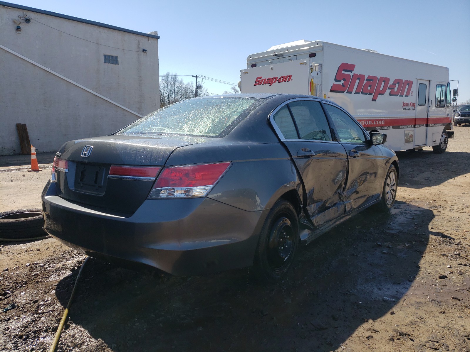 Photo 4 from auction – 2011 HONDA ACCORD LX with VIN 1HGCP2F37BA012165