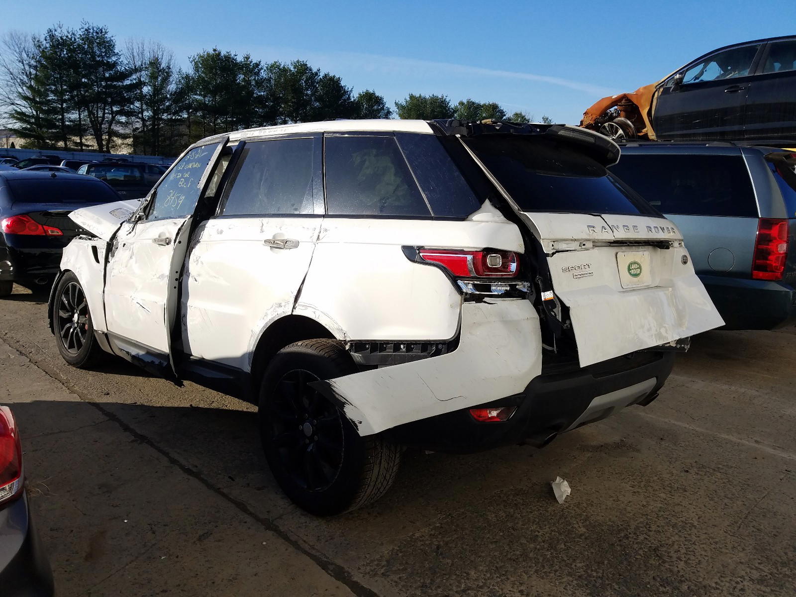 Photo 3 from auction – 2016 LAND ROVER RANGE ROVE with VIN SALWR2EFXGA108454