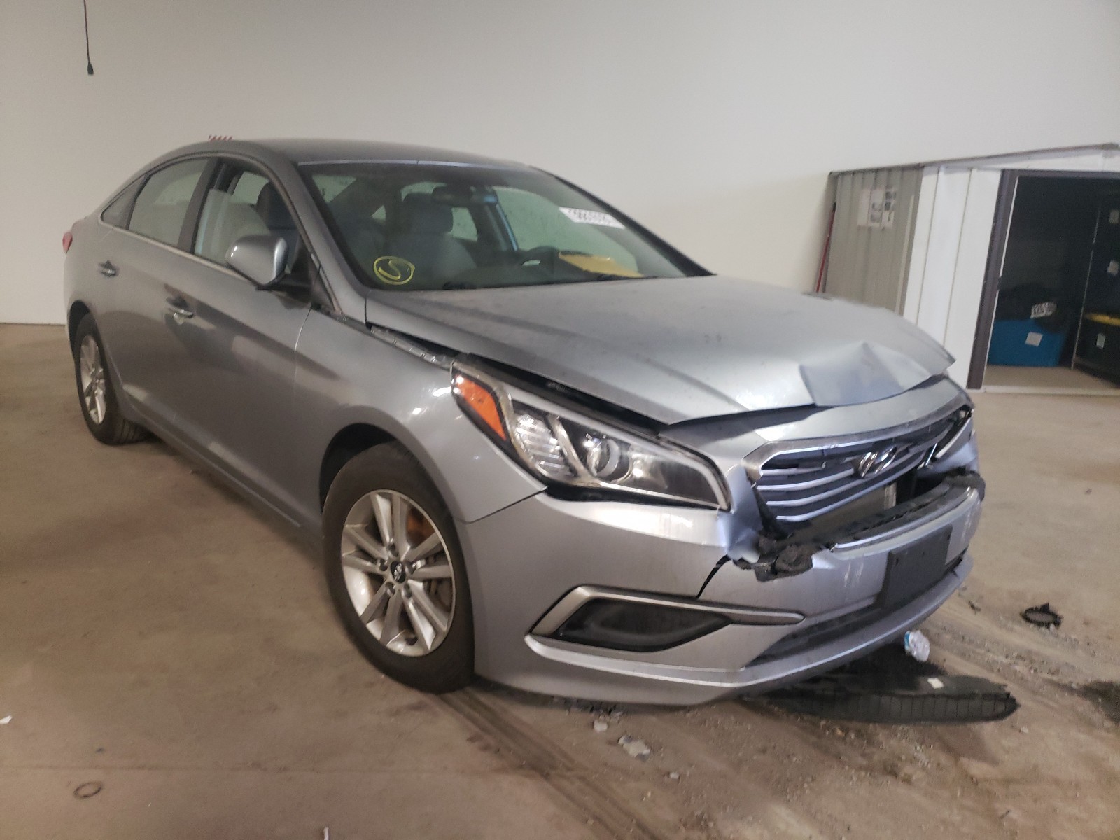 Photo 1 from auction – 2016 HYUNDAI SONATA SE with VIN 5NPE24AF3GH297255
