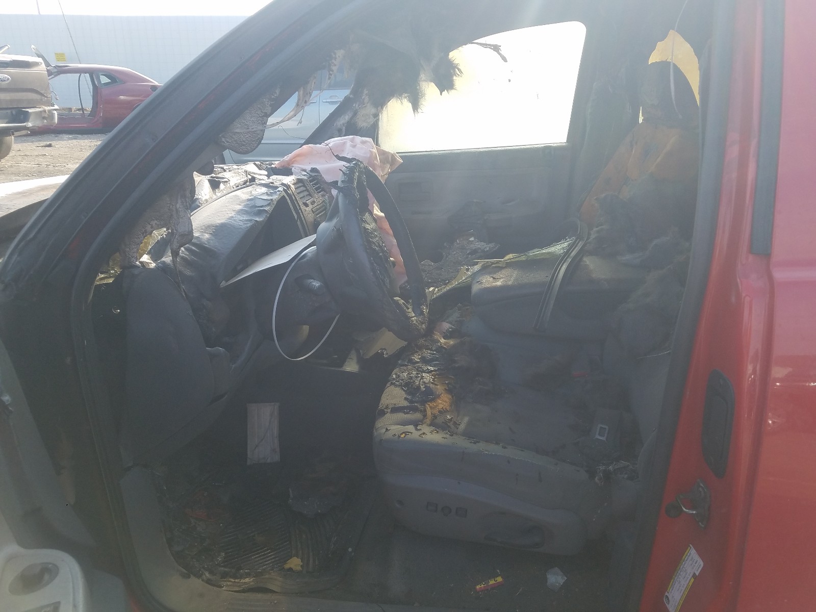 Photo 5 from auction – 2005 DODGE DAKOTA SLT with VIN 1D7HW42N35S200101