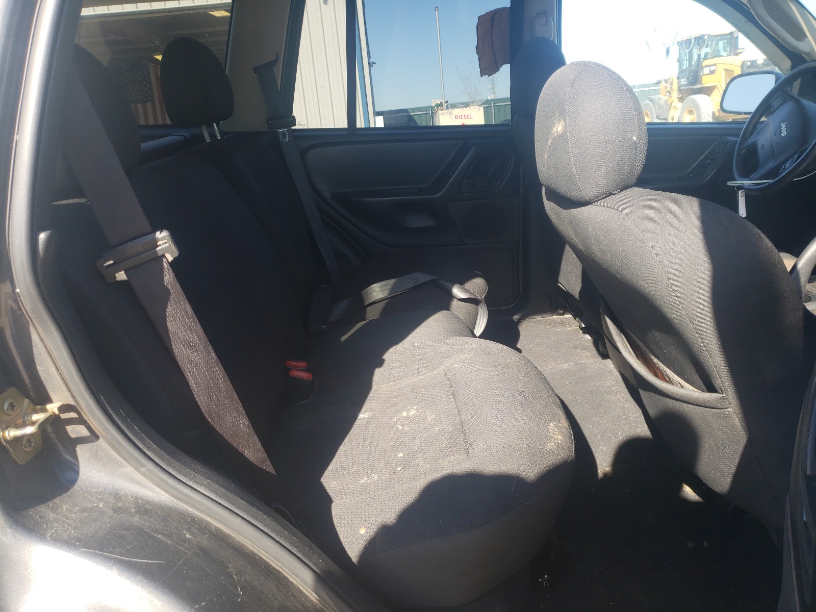 Photo 6 from auction – 2004 JEEP GRAND CHER with VIN 1J4GW48S04C189256