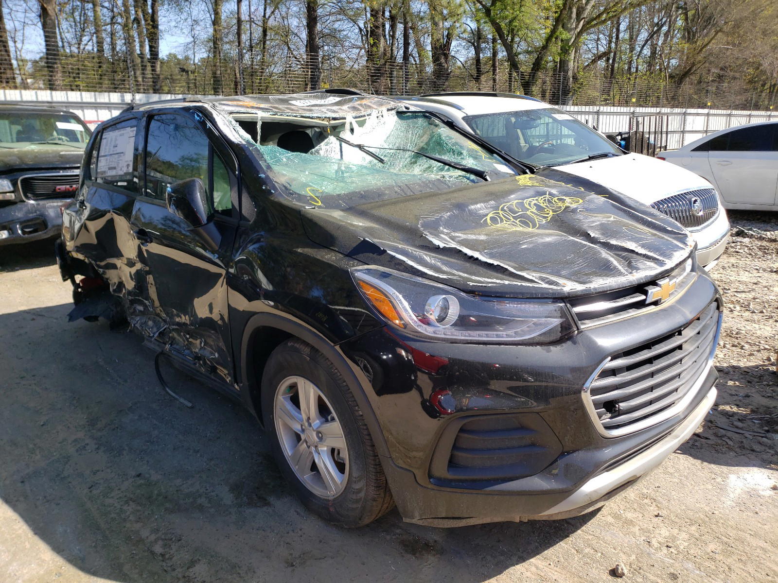 CHEVROLET TRAX 2021 with VIN KL7CJLSB7MB315086 - Photo from auction