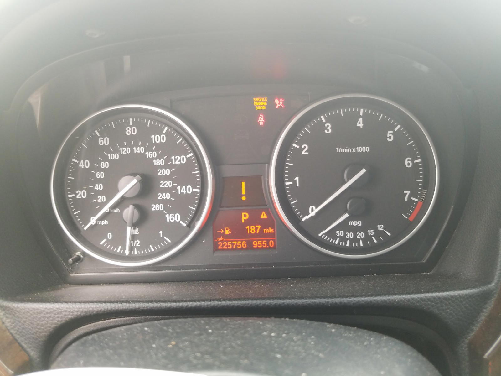 Photo 8 from auction – 2011 BMW 328 I with VIN WBAPH7C54BE850904