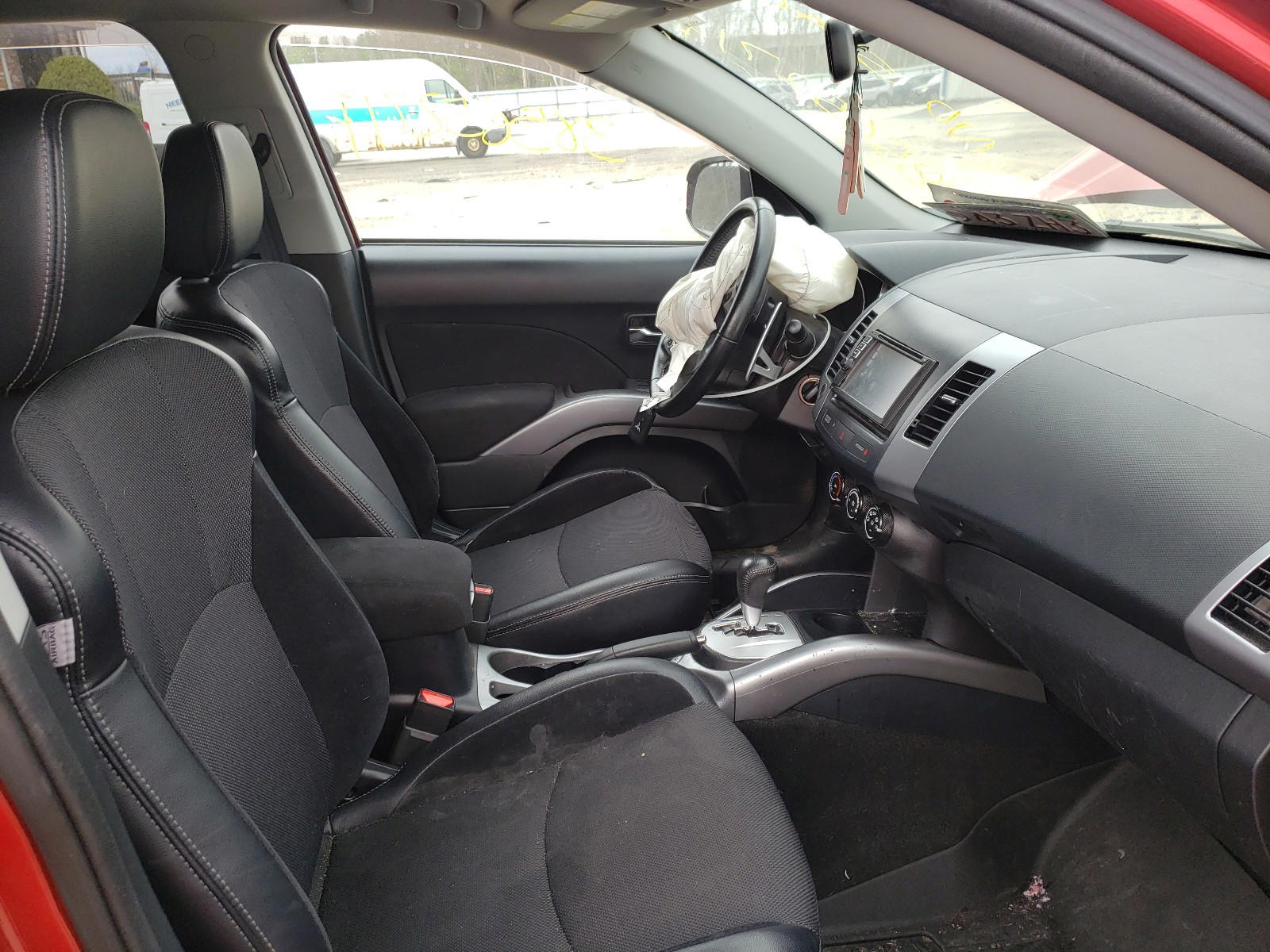 Photo 5 from auction – 2012 MITSUBISHI OUTLANDER with VIN JA4JT3AW4CU030349