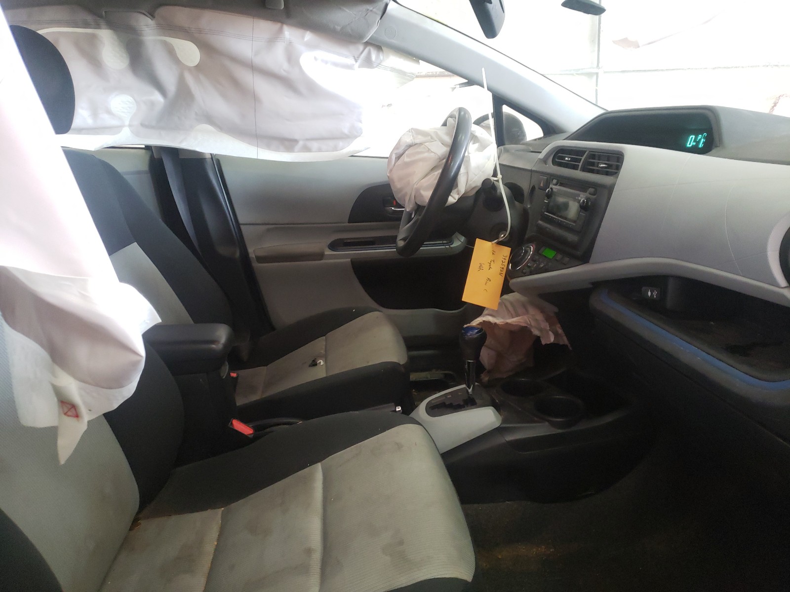 Photo 5 from auction – 2012 TOYOTA PRIUS C with VIN JTDKDTB39C1513896