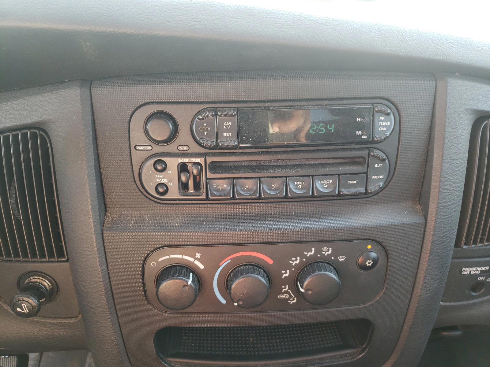 Photo 9 from auction – 2002 DODGE RAM 1500 with VIN 1D7HA16N52J212677