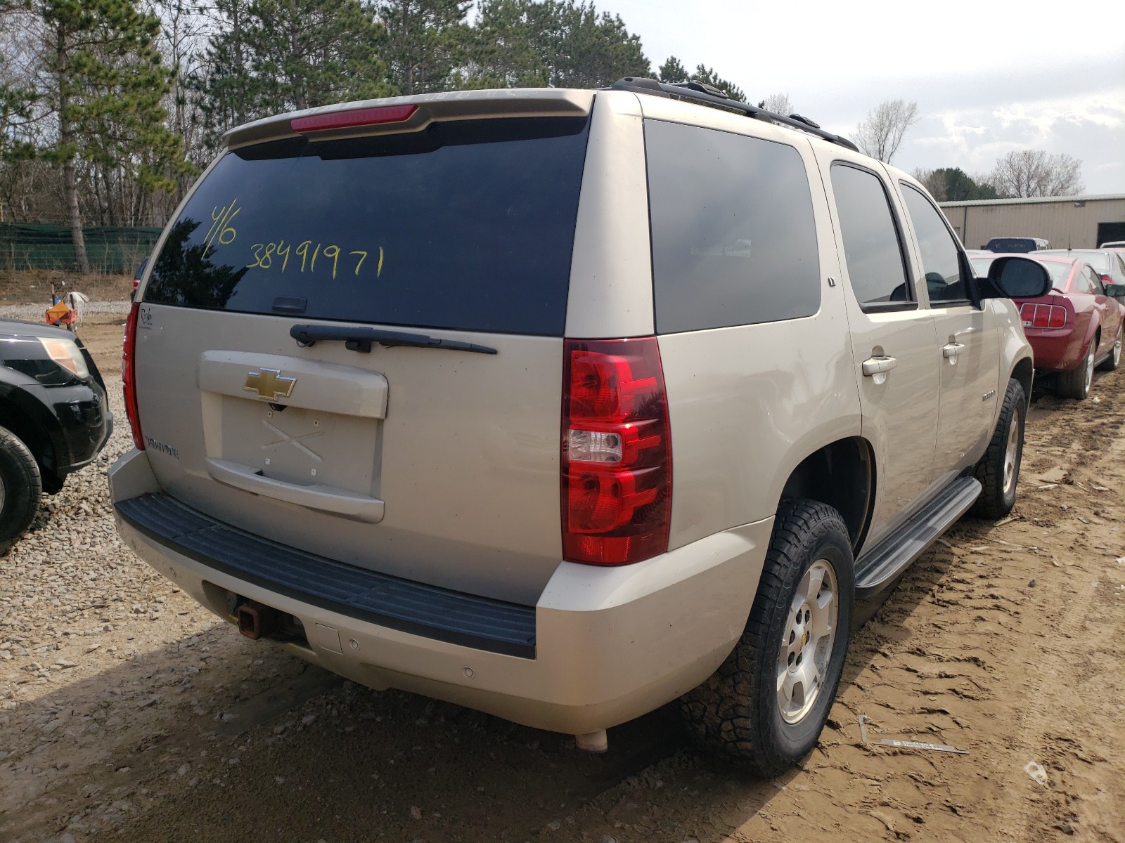 Photo 4 from auction – 2007 CHEVROLET TAHOE with VIN 1GNFK13057R100128