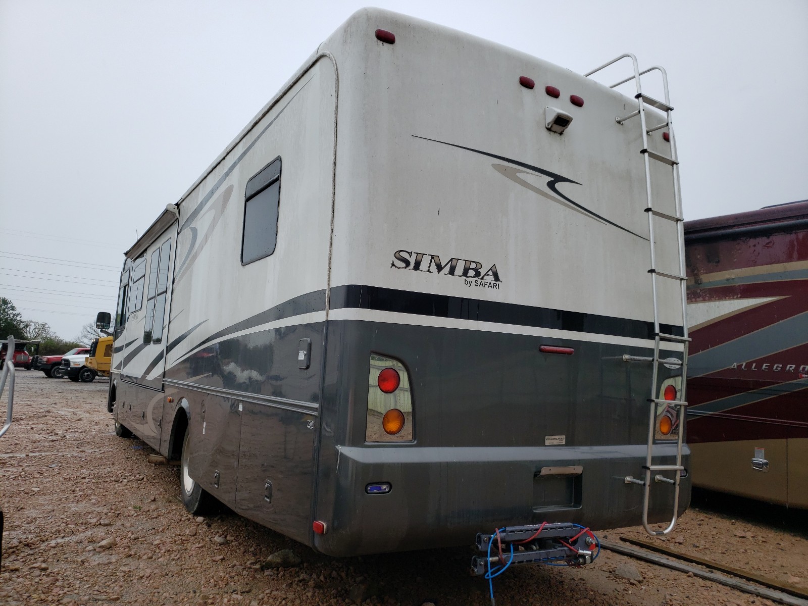 Photo 3 from auction – 2005 MONA MOTOR HOME with VIN 5B4MP67G553399034