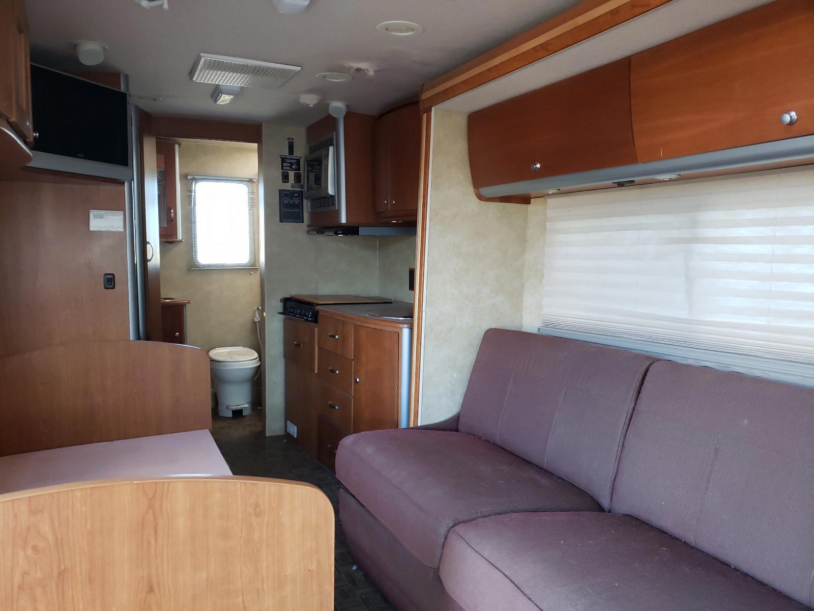 Photo 6 from auction – 2008 WINNEBAGO ITASCA with VIN WDXPF445379341336