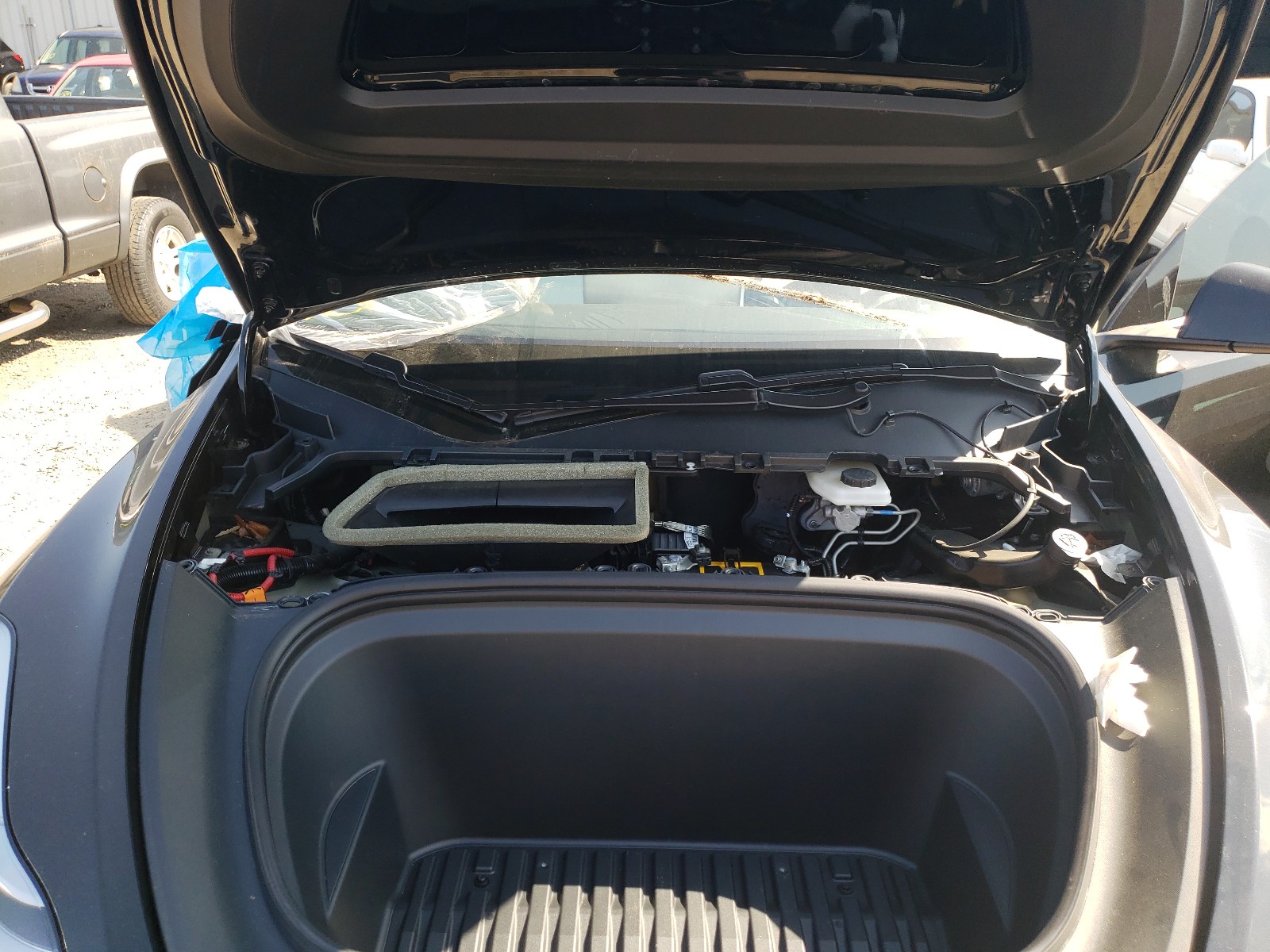 Фото 7 с аукциона – 2021 TESLA MODEL Y с VIN 5YJYGDEF5MF079174