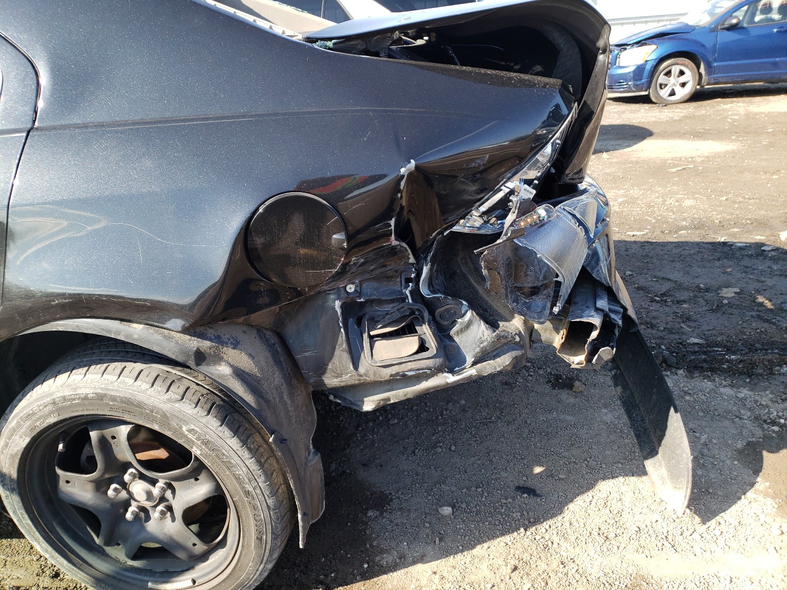 Photo 9 from auction – 2011 FORD FUSION SE with VIN 3FAHP0HA7BR177620