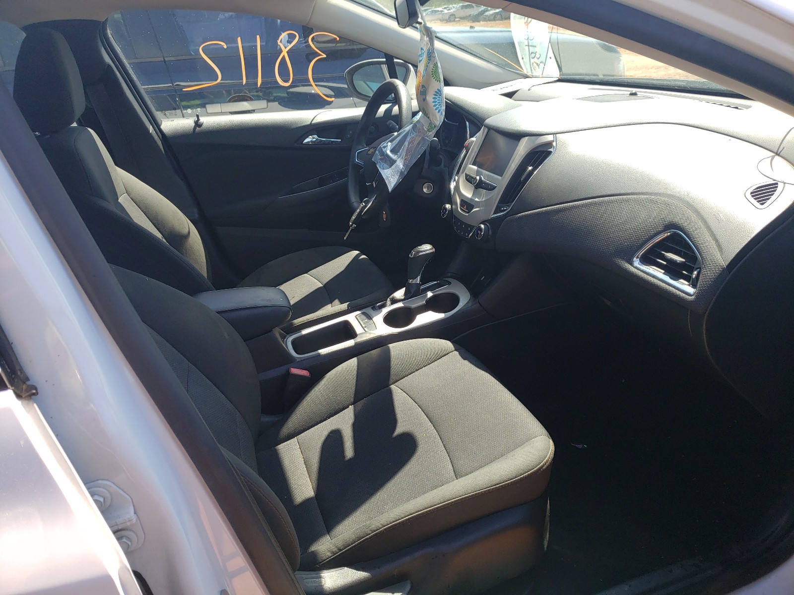 Photo 5 from auction – 2017 CHEVROLET CRUZE LS with VIN 1G1BC5SM4H7239396